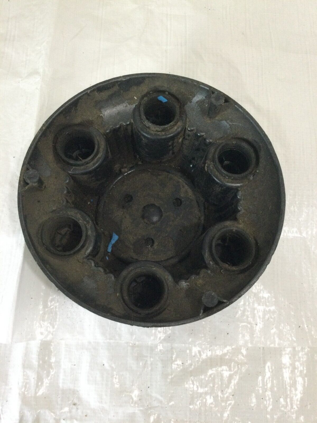 2006 Chevrolet Silverdo 2500 Center Cap OEM