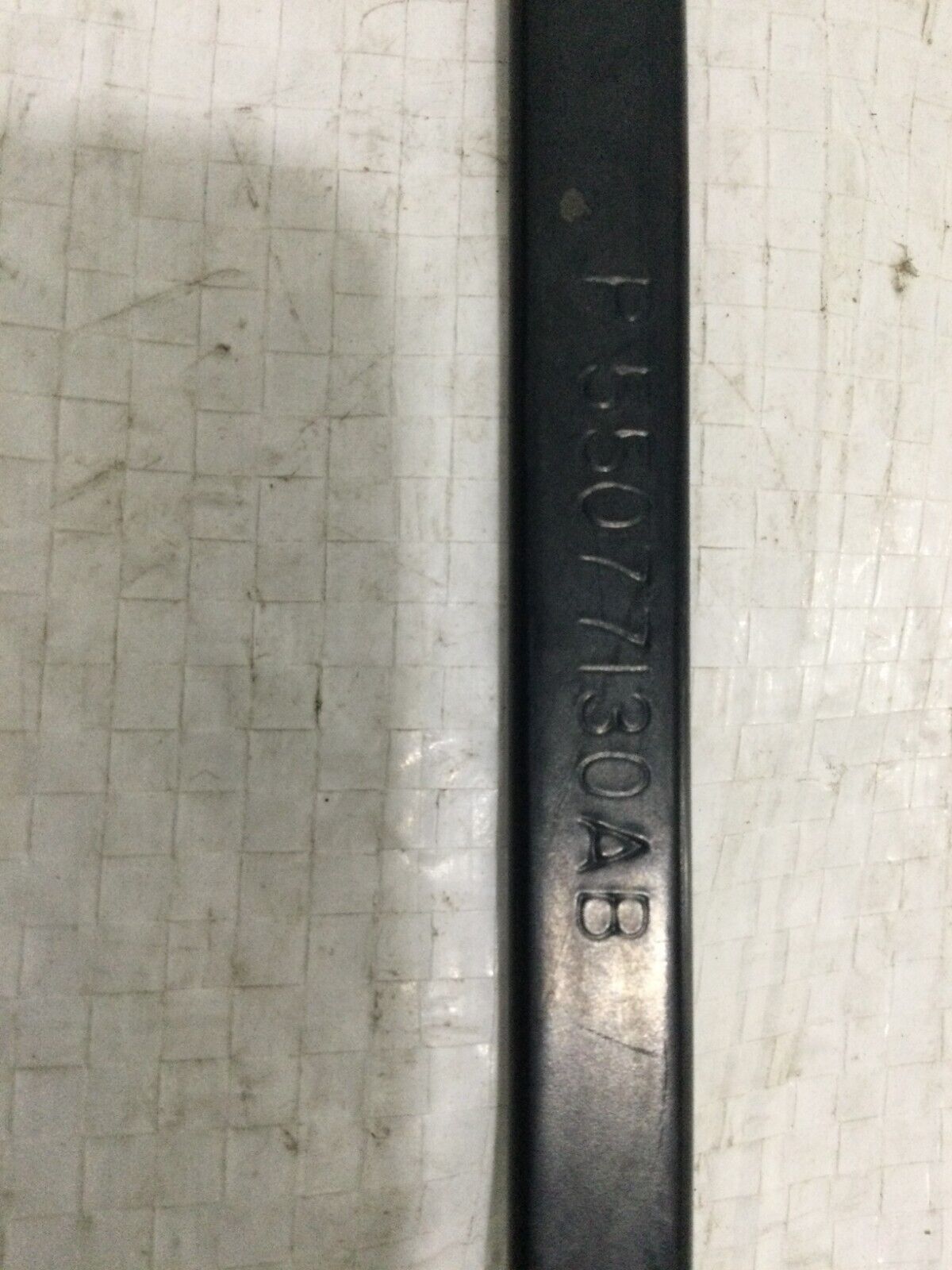 2004 Dodge Ram 1500  Left Driver Side Wiper Arm  55077130AB  OEM