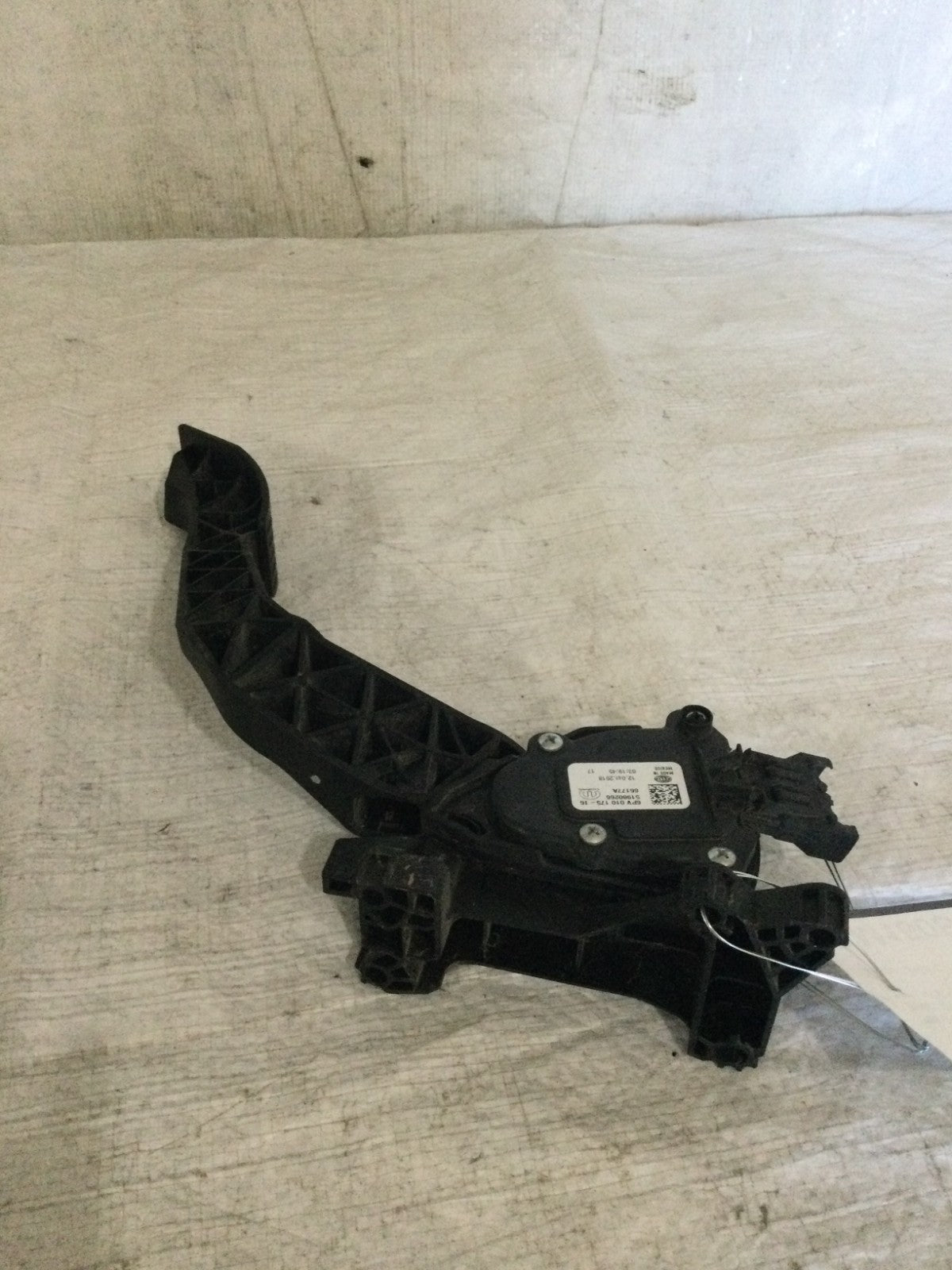 2019 Jeep Compass Accelerator Pedal OEM 51980266