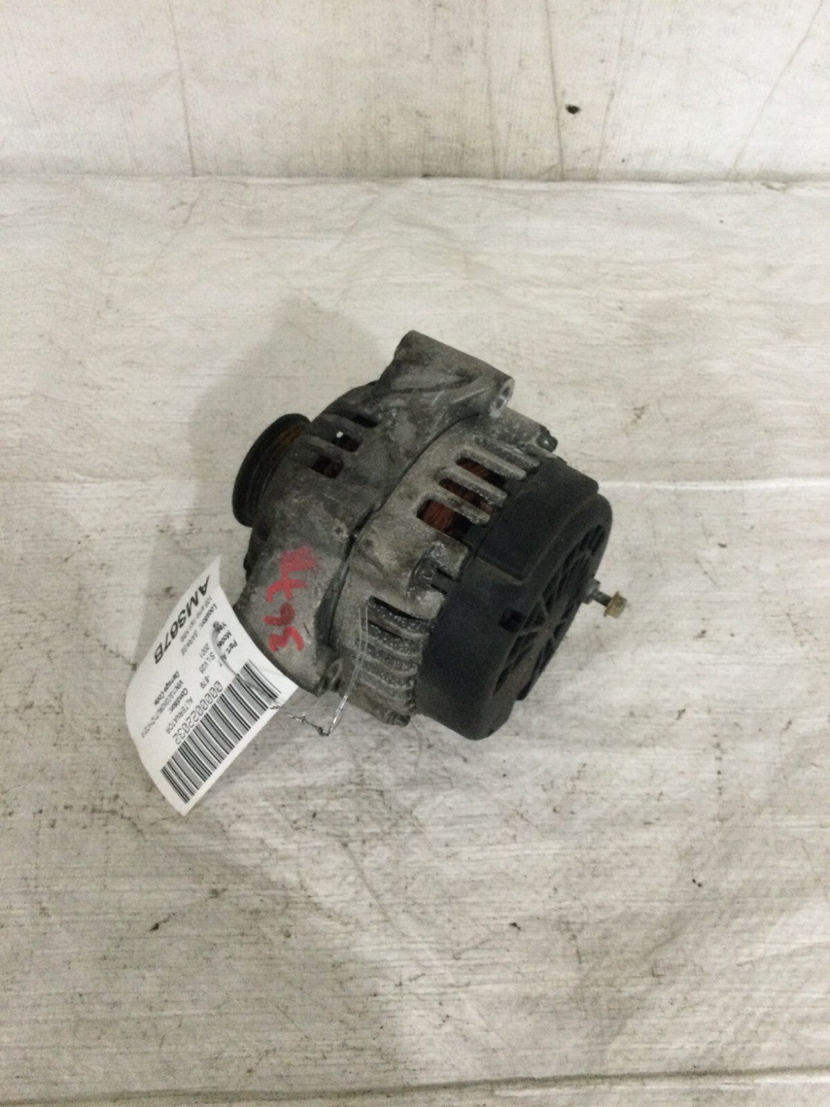 2001 Chevrolet Silverado 2500 Alternator OEM