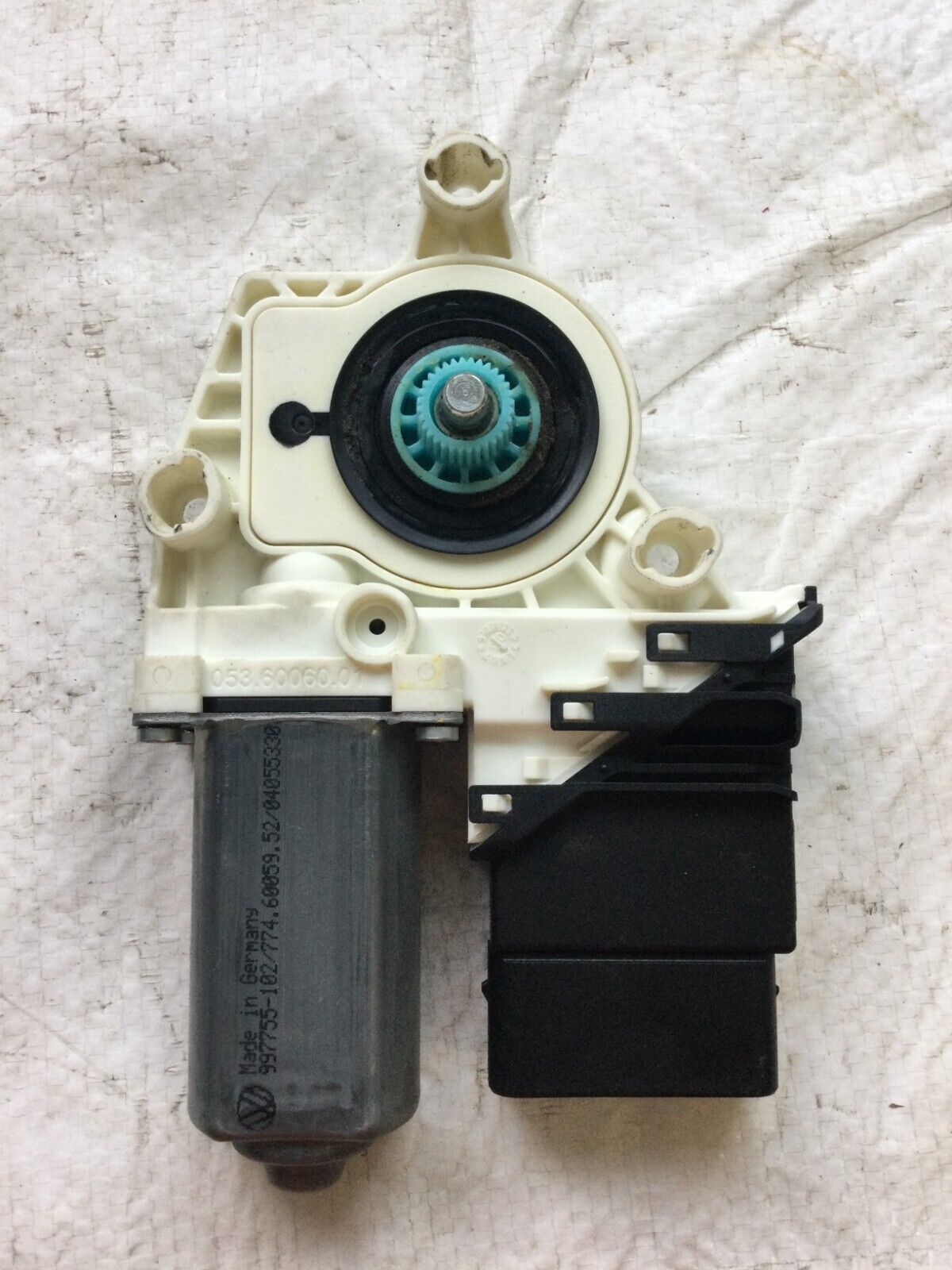2006 Volkswagen Jetta Rear Right Power Window Motor OEM 1K5839402A