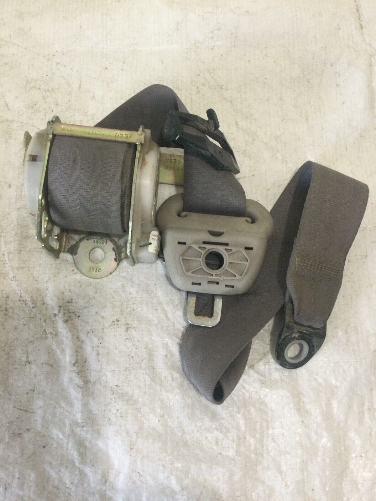 2003 Dodge Ram 2500  Rear Left Side Seat Belt  18927  OEM