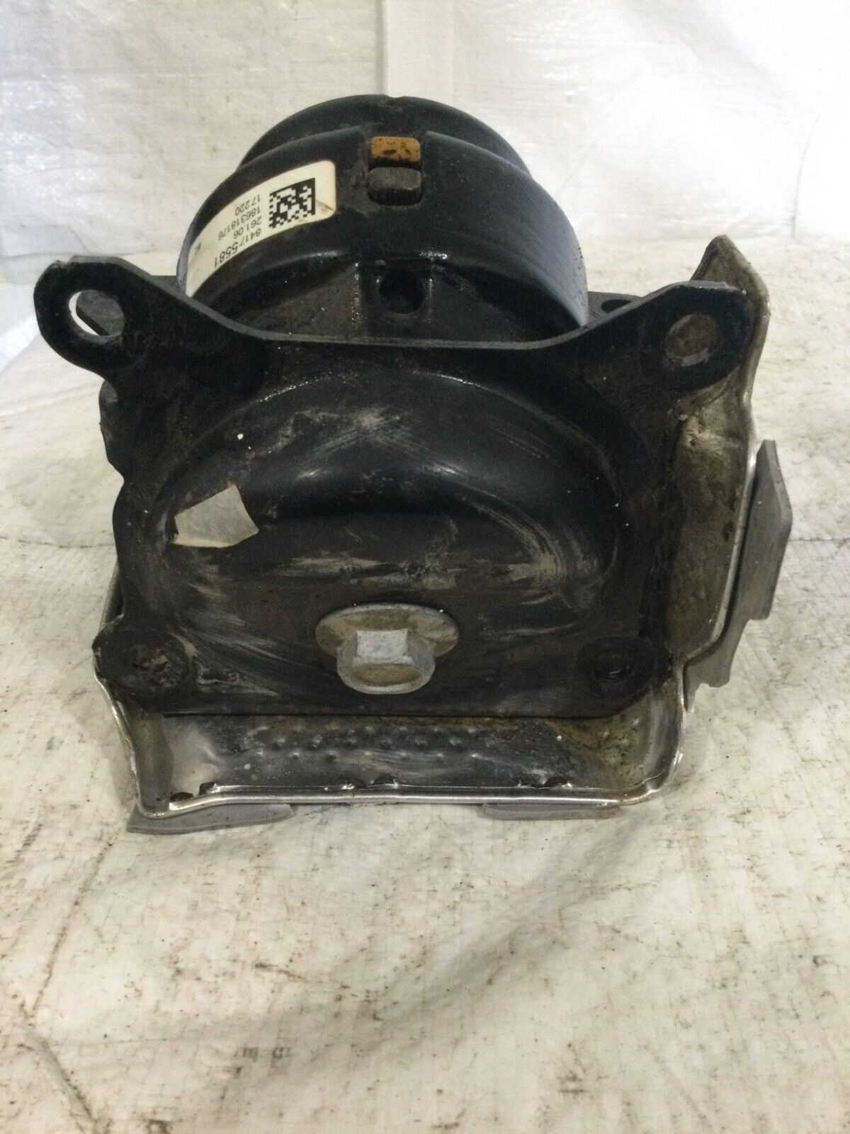 2018 Chevrolet Silverado 1500 Left Engine Frame Mount OEM 84175581
