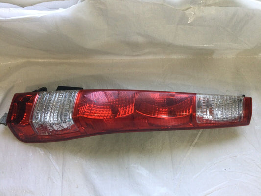 2005-2006 Honda CRV CR-V Tail Light Right Passenger Side OEM RH
