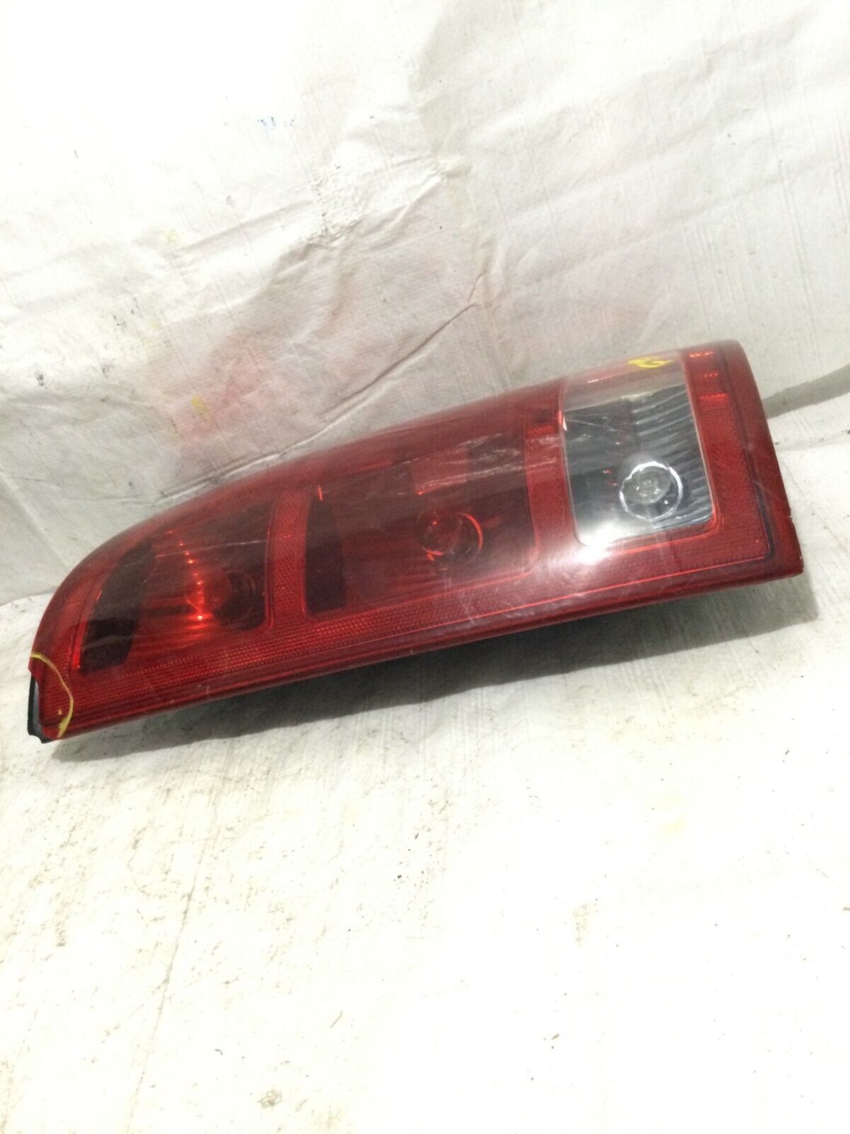 2003-2006  Dodge Ram 2500 Right Rear Tail Light Lamp OEM 55077343AB ( Damaged )