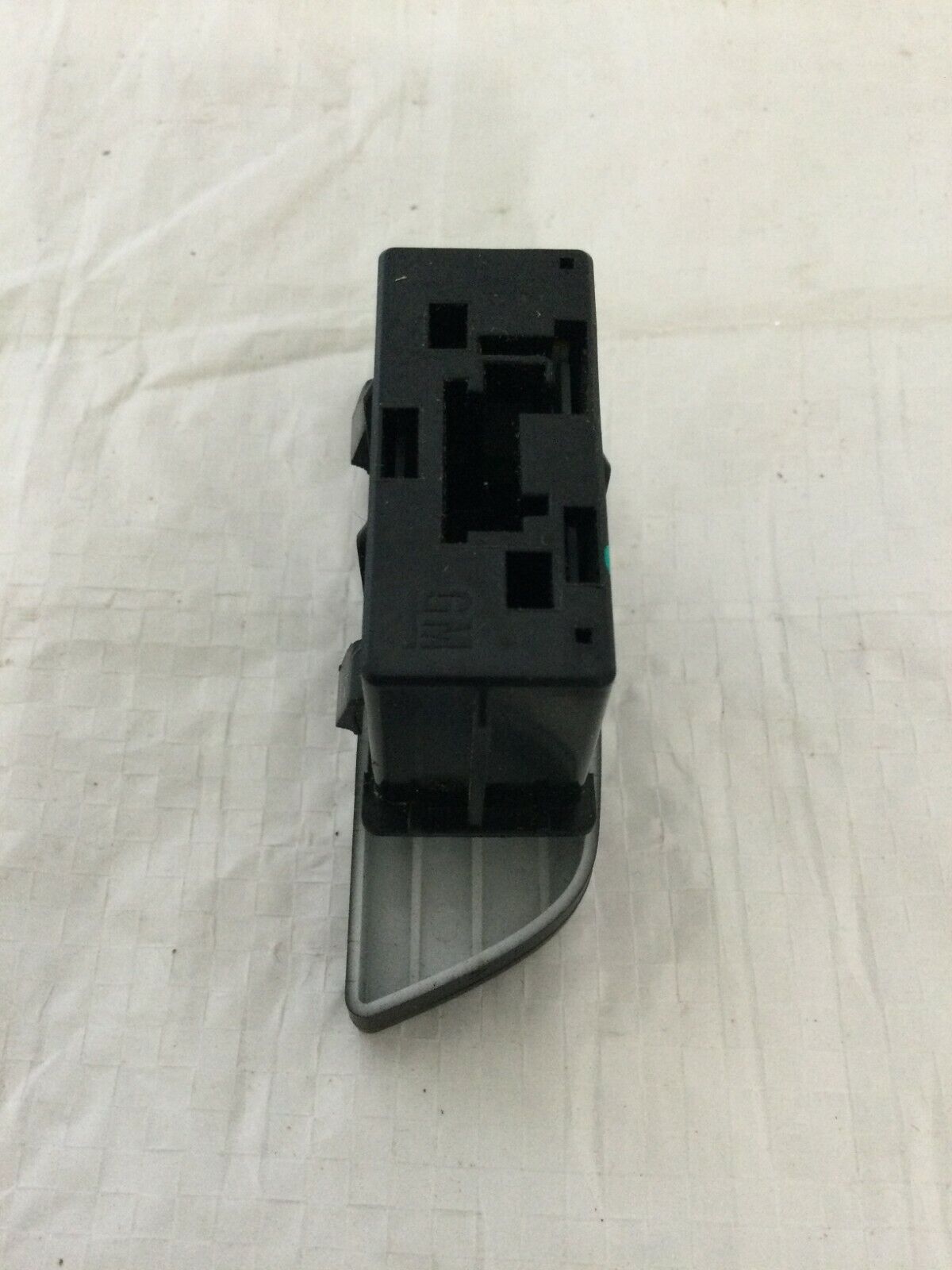 2016-2018 Chevrolet Cruze Hazard Flasher Switch OEM 13409820
