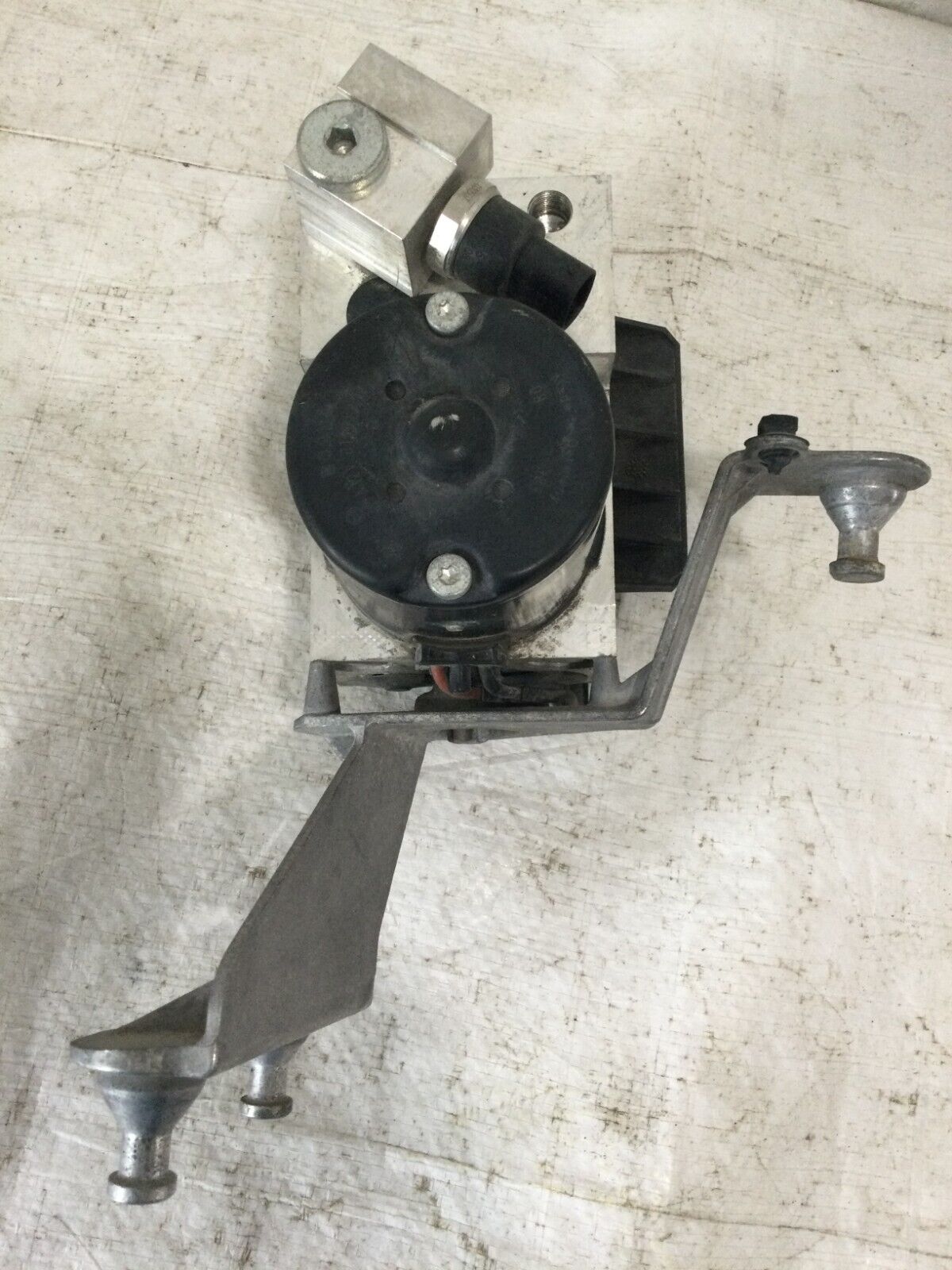 2004 Mercedes Benz S430 ABS Anti Lock Brake Pump Module OEM A0044314612