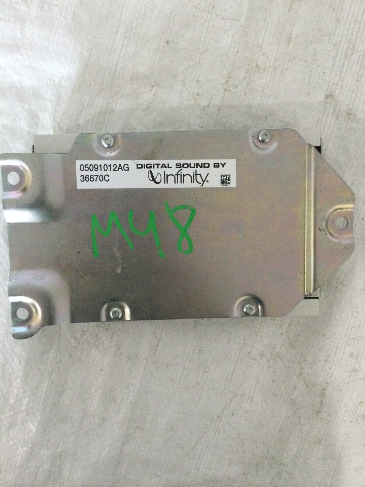 2007 Dodge Nitro Infinity Audio Stereo Radio AMP Amplifier 05091012AG