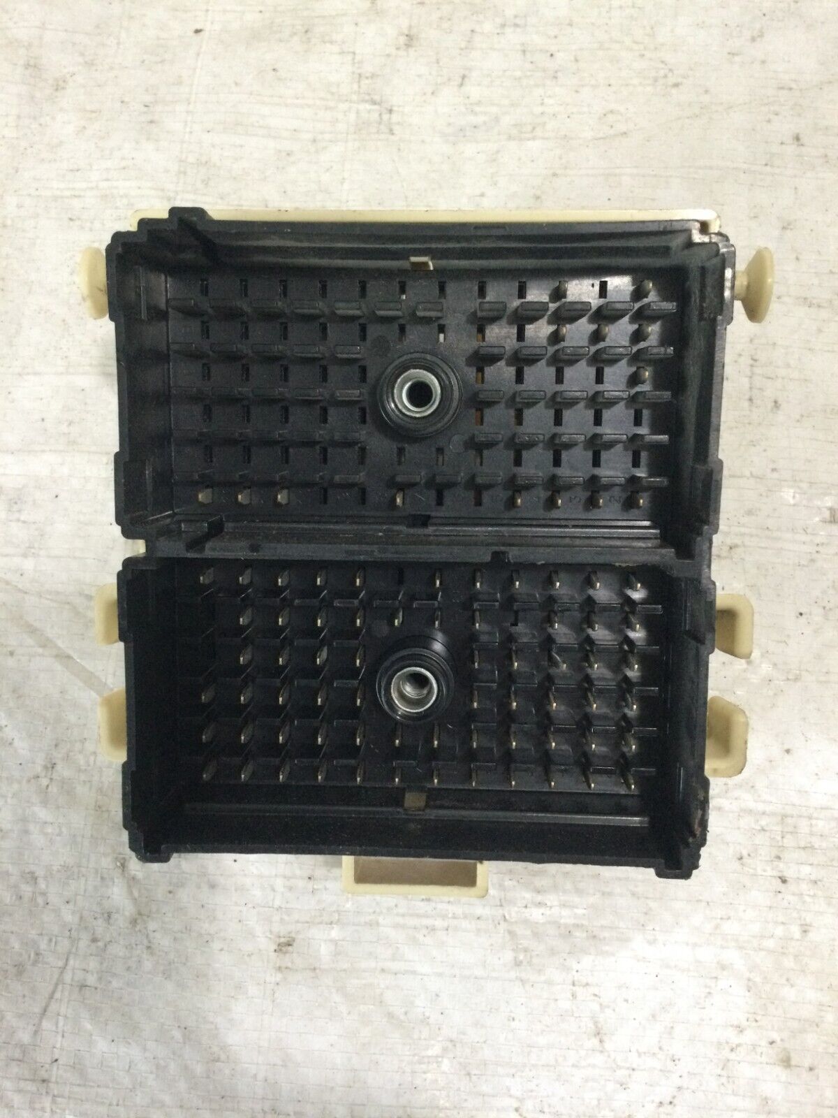 2007 Chevrolet Silverado 1500 Cabin Fuse Box OEM 15266958