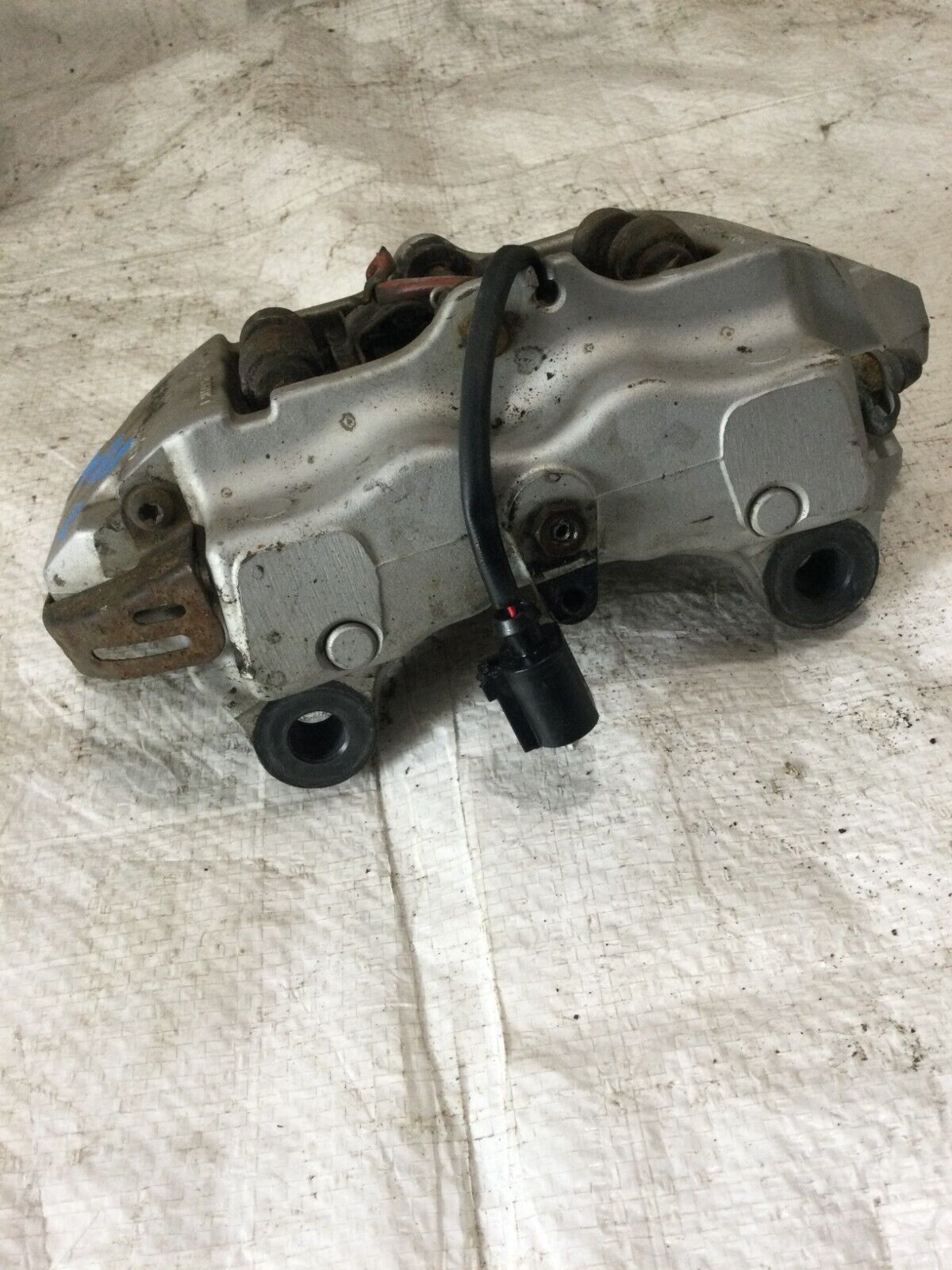 2004 Porsche Cayenne Right Rear Brembo Brake Caliper OEM