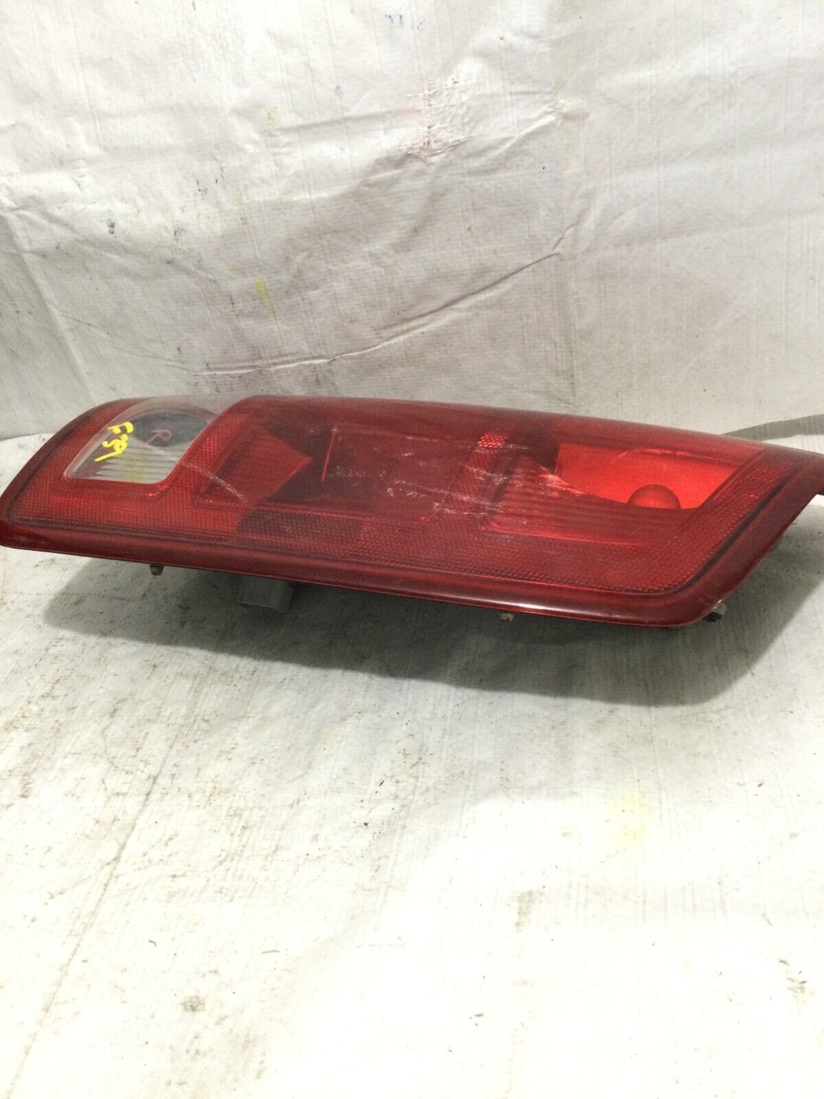 2003-2006  Dodge Ram 2500 Right Rear Tail Light Lamp OEM 55077343AB ( Damaged )