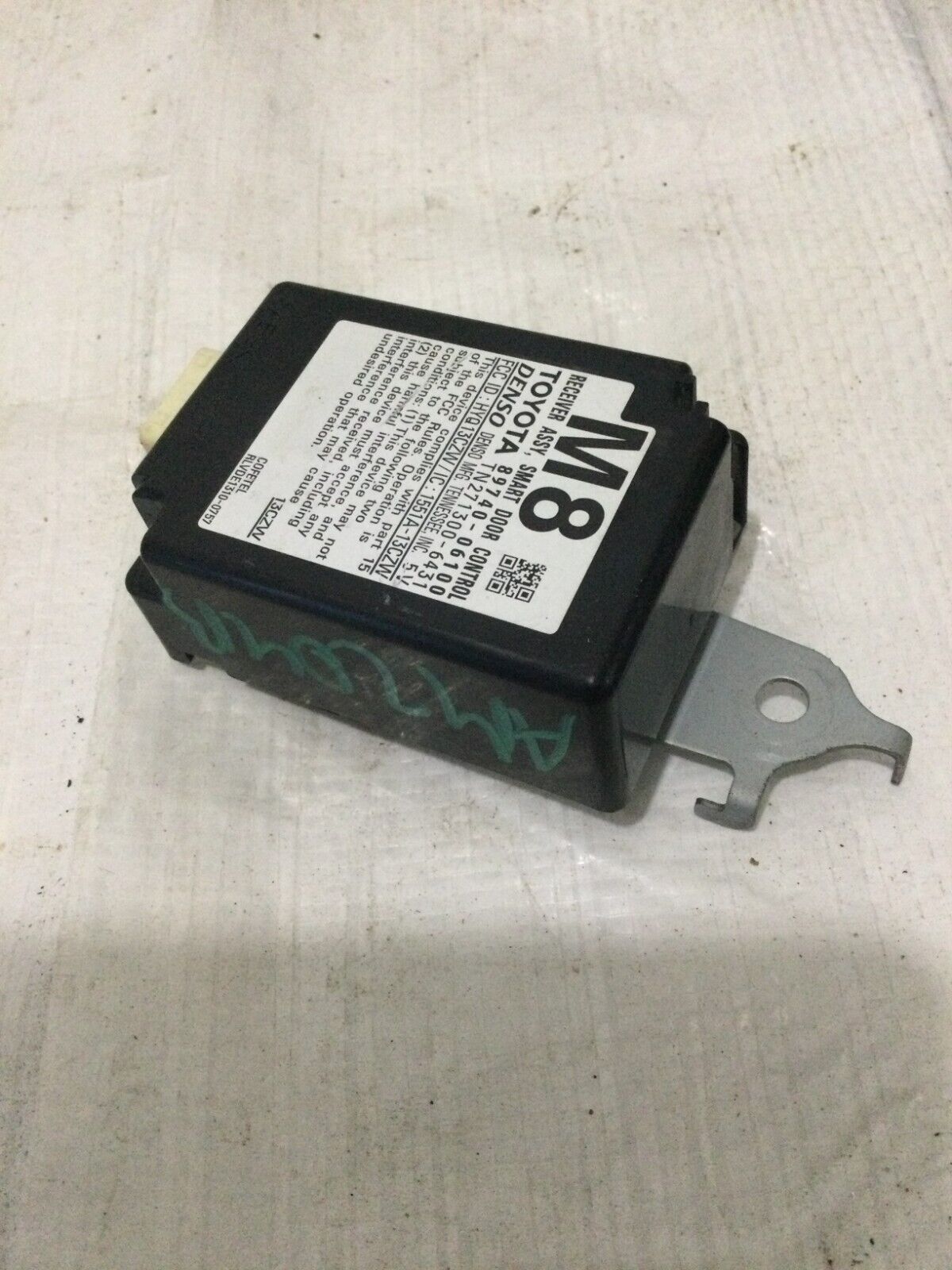 2016 Toyota Camry Smart Door Entry Control Module 89740-08010 OEM