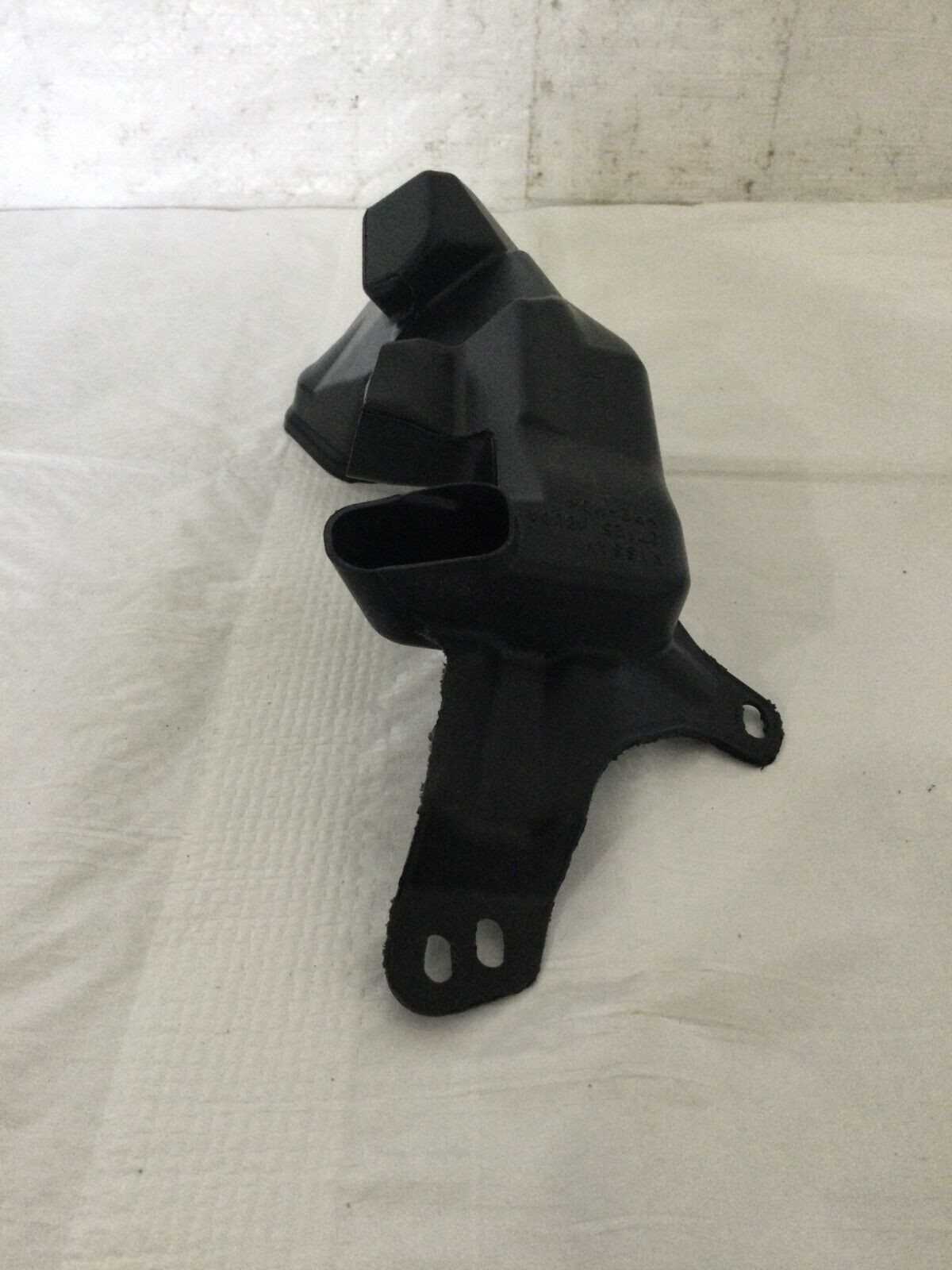 2019 Nissan Rogue 2.5L Air Intake Tube Duct OEM