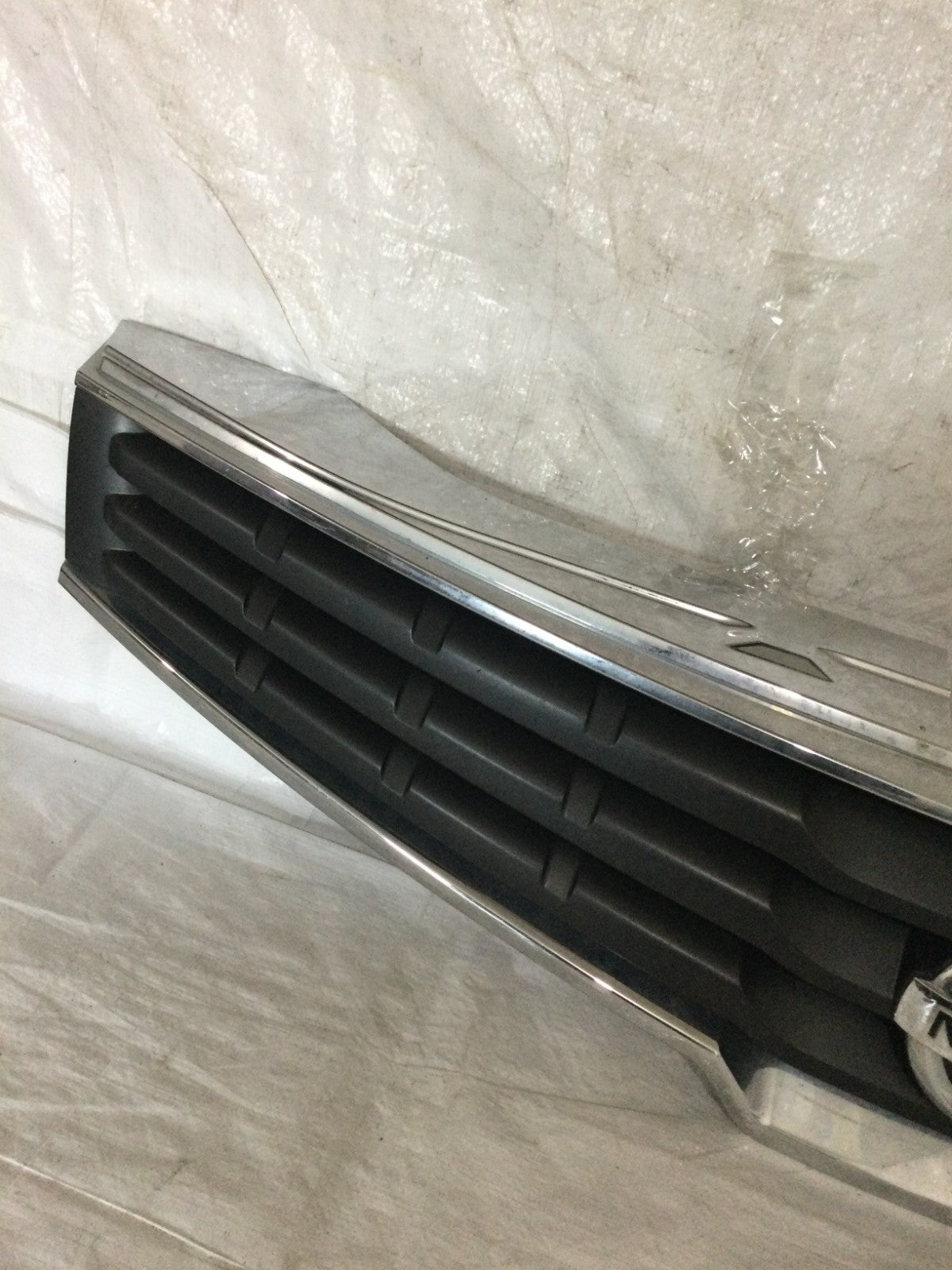 2007 - 2009 Nissan Quest Front Upper Grill OEM