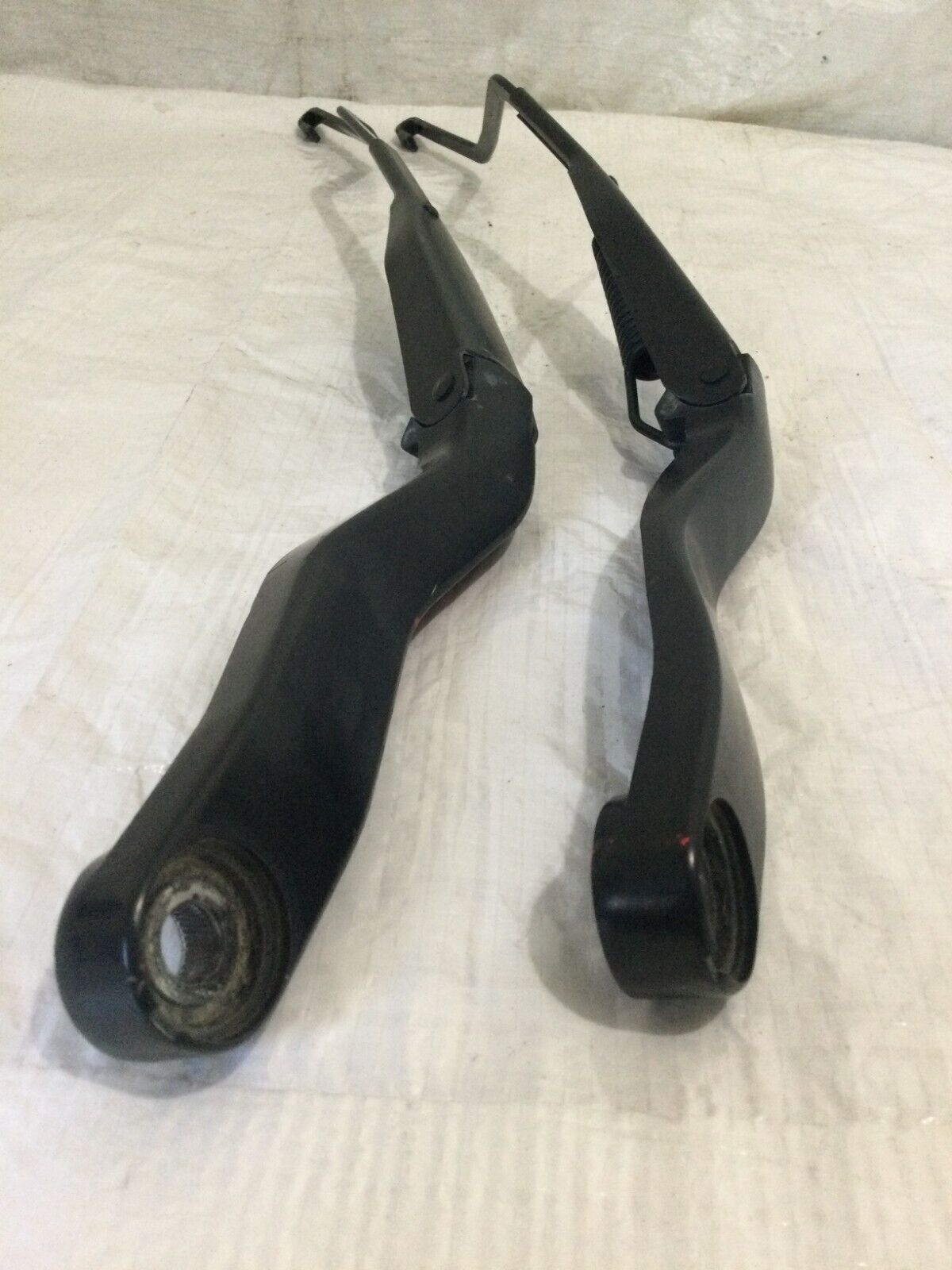 2016-2017 RAM 2500 3500 Windshield Wiper Both Arm OEM 6.7L Diesel