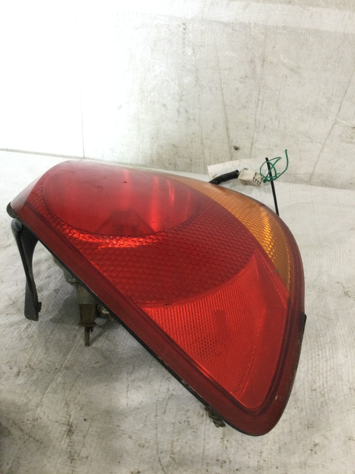2003 Hyundai Tiburon Left Driver Side Tail Light Assembly OEM 92401-2CXXX