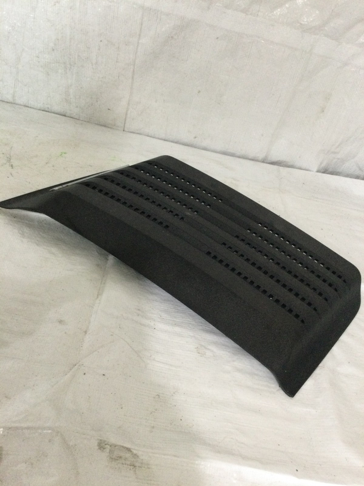 2007-2010 Chevy Silverado 2500 3500 Left Hood Scoop Insert Vortec OEM