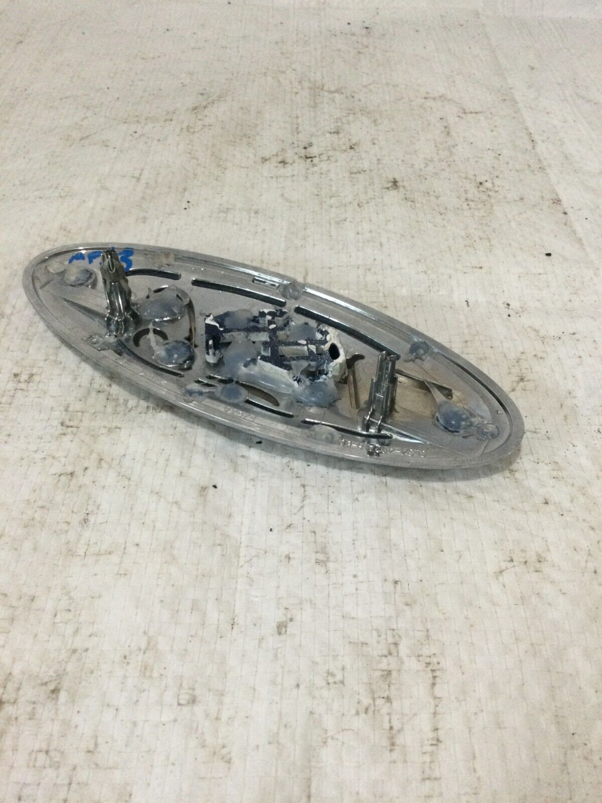 2005 Ford F-150 Front Rear Tailgate  Oval Emblem OEM