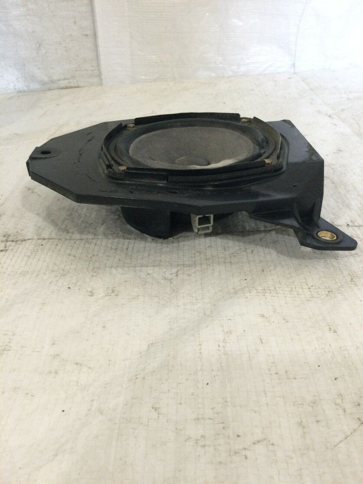 2003-2006 Cadillac Escalade EXT Right Rear Door Speaker OEM 15054681