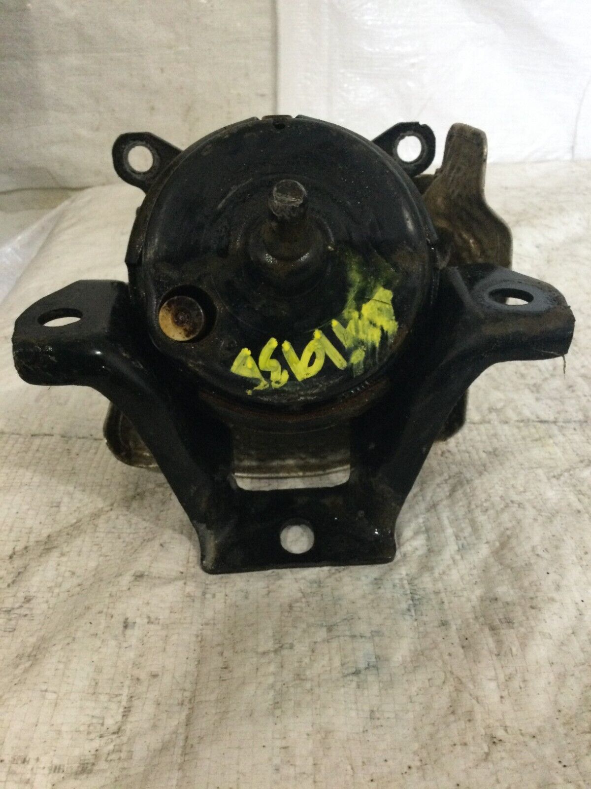 2018 Chevrolet Silverado 1500 Right Engine Frame Mount OEM 84175580