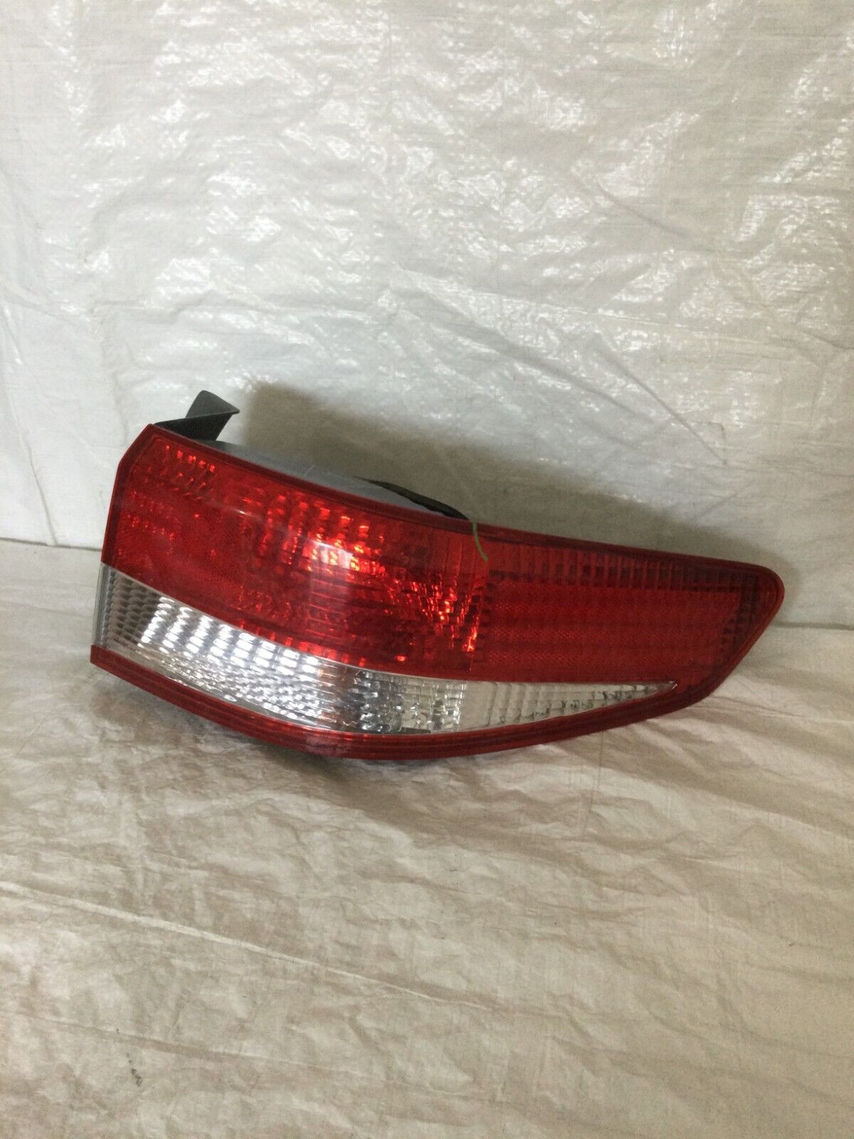 2003-2005 Honda Accord Sedan Right Rear Passenger Side Tail Light Assembly OEM 