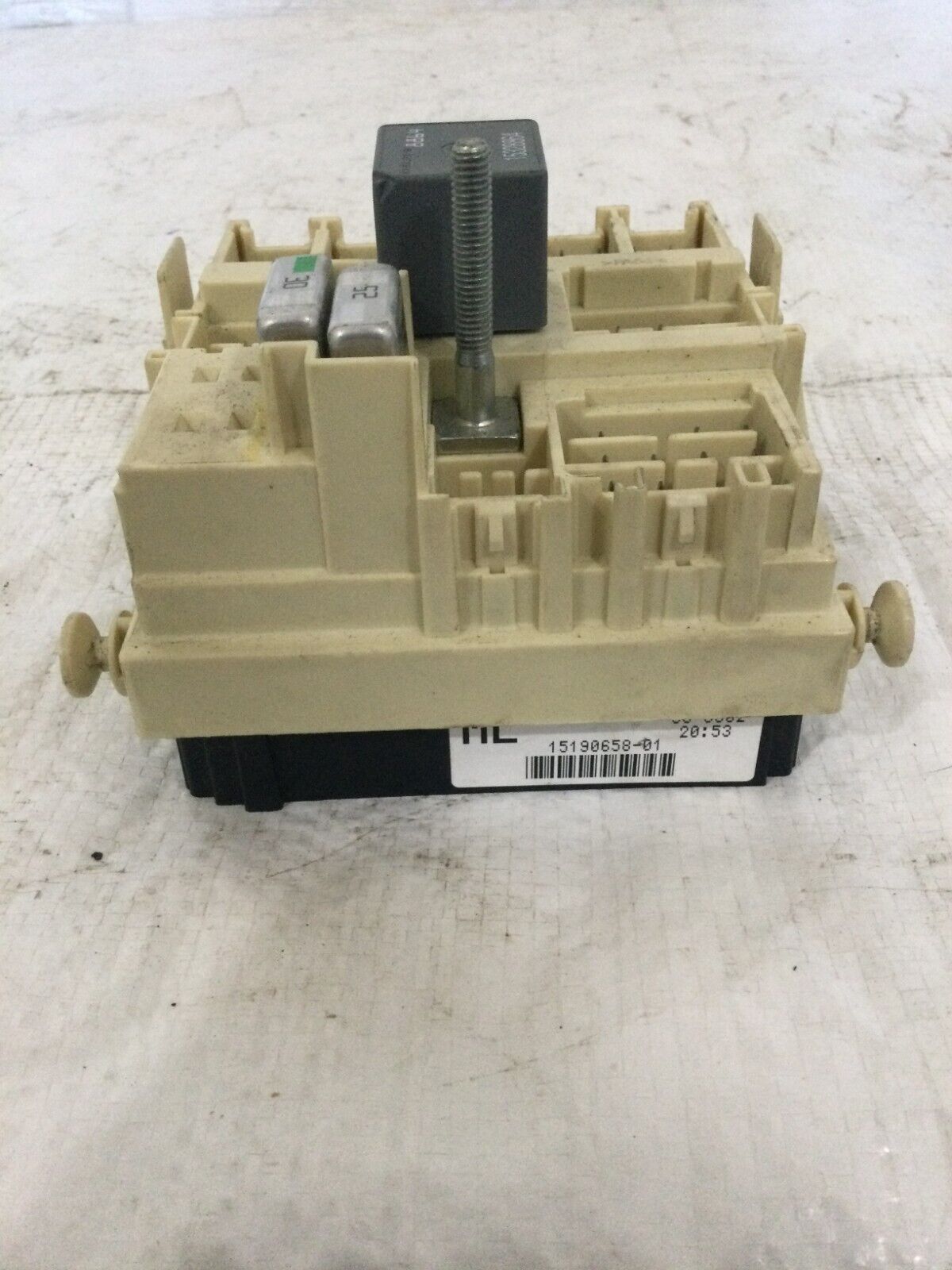 2003-2006 Cadillac Escalade EXT Under Dash Junction Fuse Block 15190658 OEM