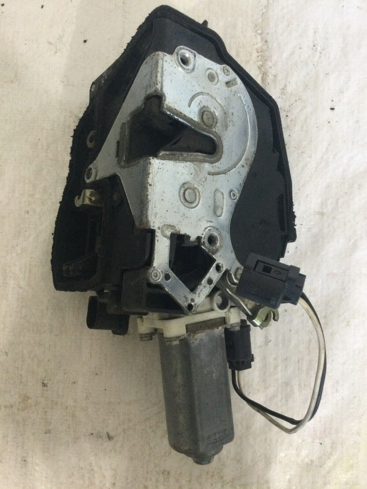 2006 BMW 750LI Trunk Door Lid Lock Latch Actuator Motor OEM