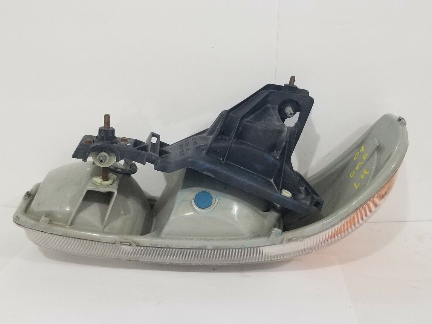 1999-2006 GMC Sierra 1500 LH Drivers Side Headlight Headlamp OEM 16524543