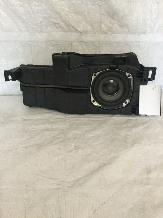 2008-2013 GMC Yukon Subwoofer Speaker OEM 274307-00-0105