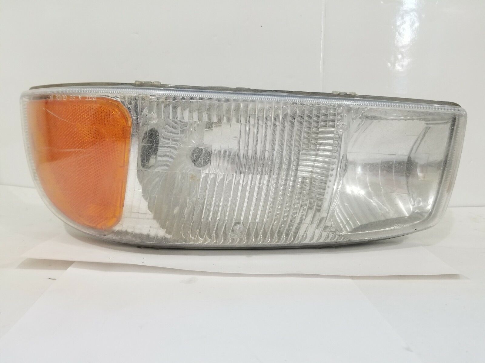 1999-2006 GMC Sierra 1500 LH Drivers Side Headlight Headlamp OEM 16524543
