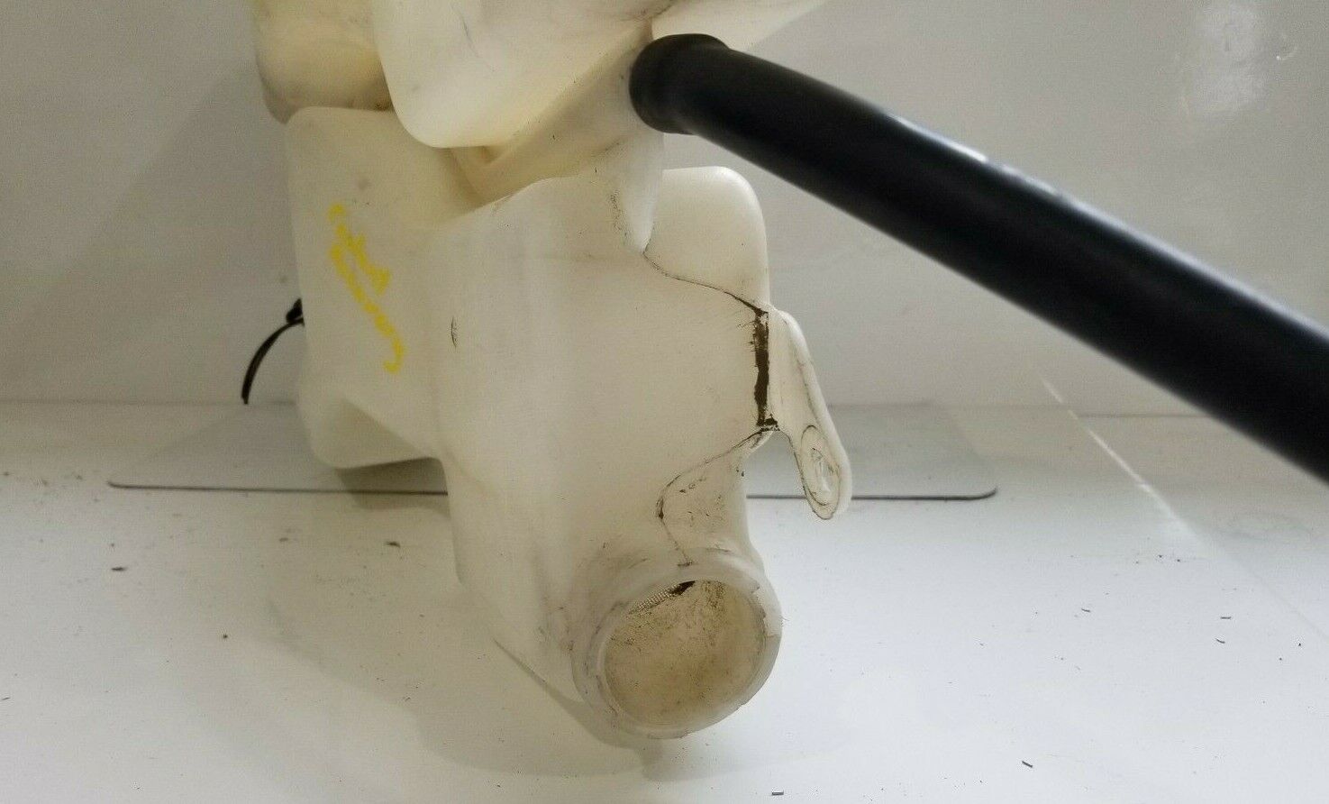 Dakota Dakota 2007-2008 Engine Coolant Recovery Bottle Tank 55112524AA OEM