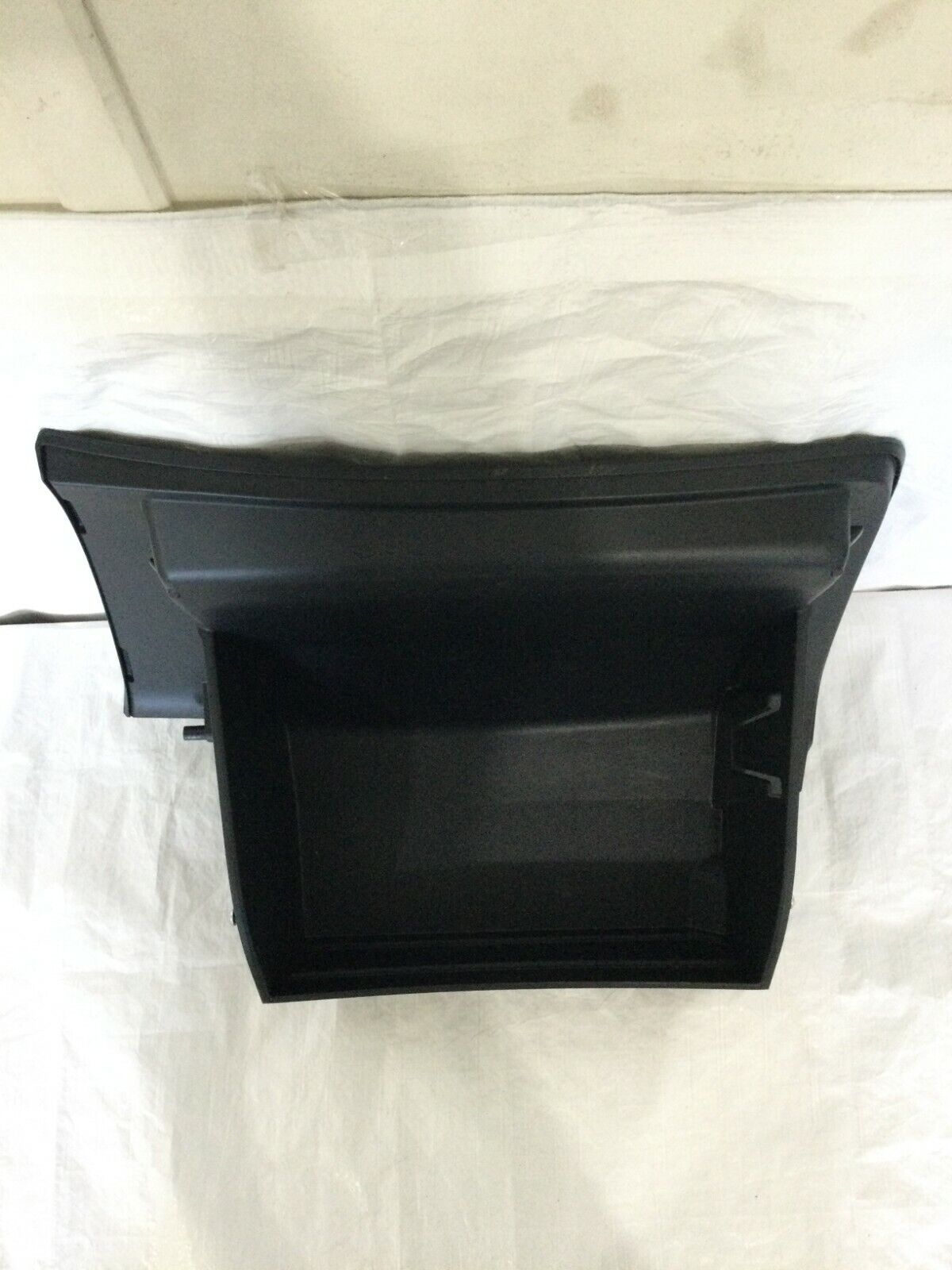 2019 Nissan Rogue Glove Box Assembly OEM 6851004BA0A/B 