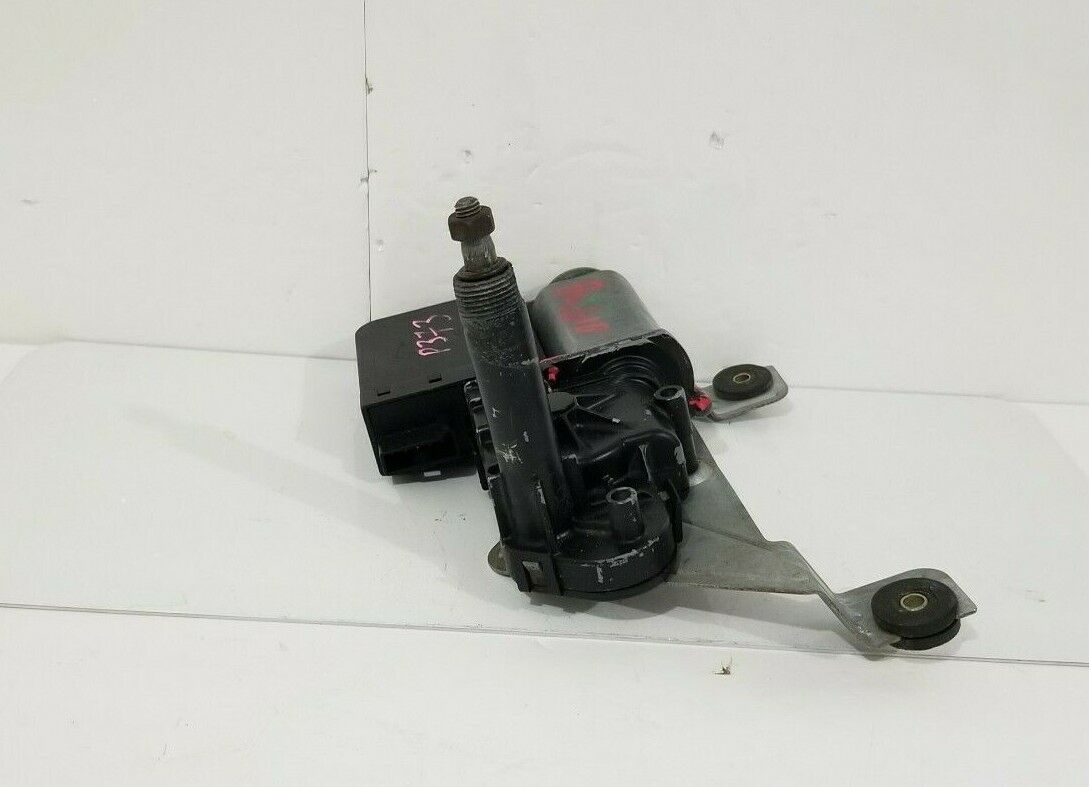 2005 GMC Yukon Rear Wiper Motor OEM 15091065 