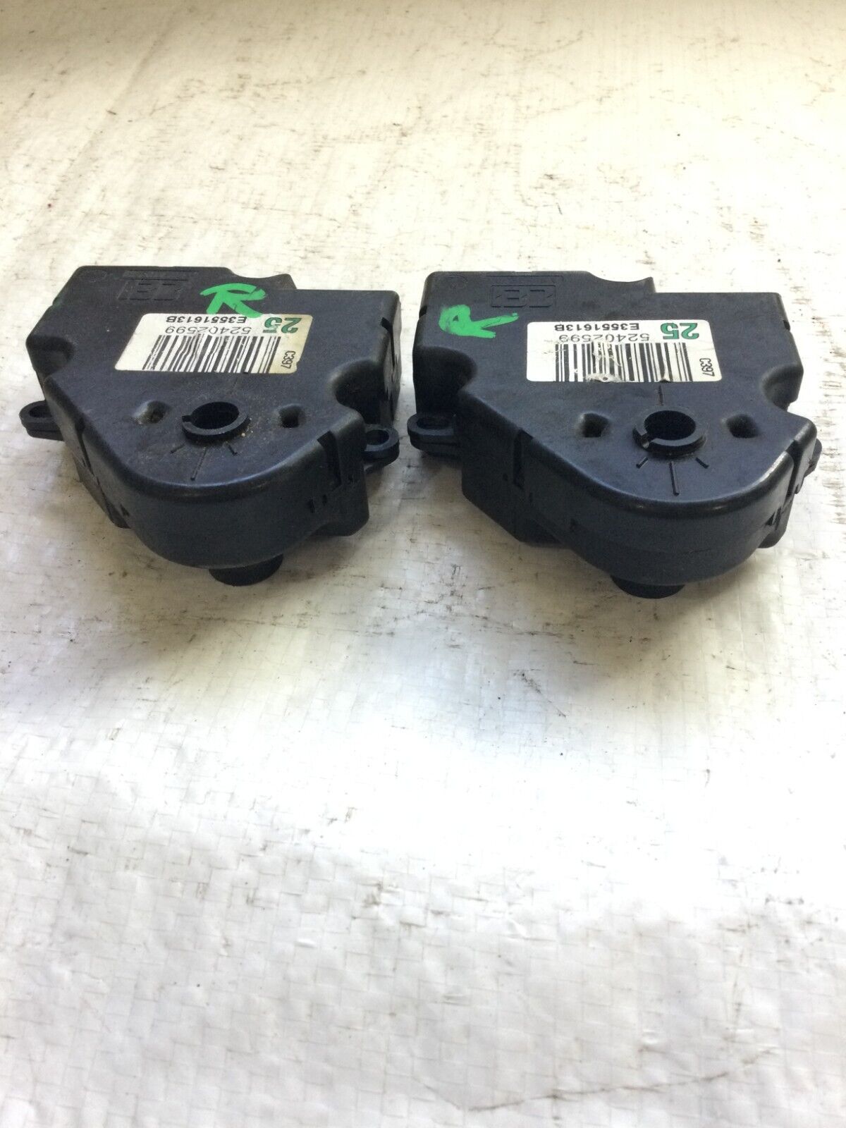 2006 Cadillac Escalade ESV HVAC Blend Door Actuator 52402599 OEM