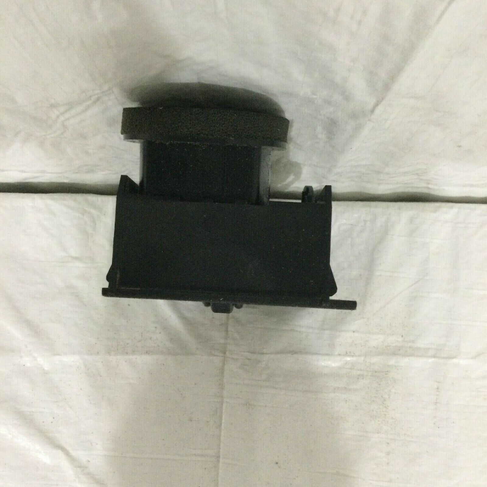2006-2008 BMW 750LI E66 Center Console Air Vent Cooling Air Coin Holder Box OEM
