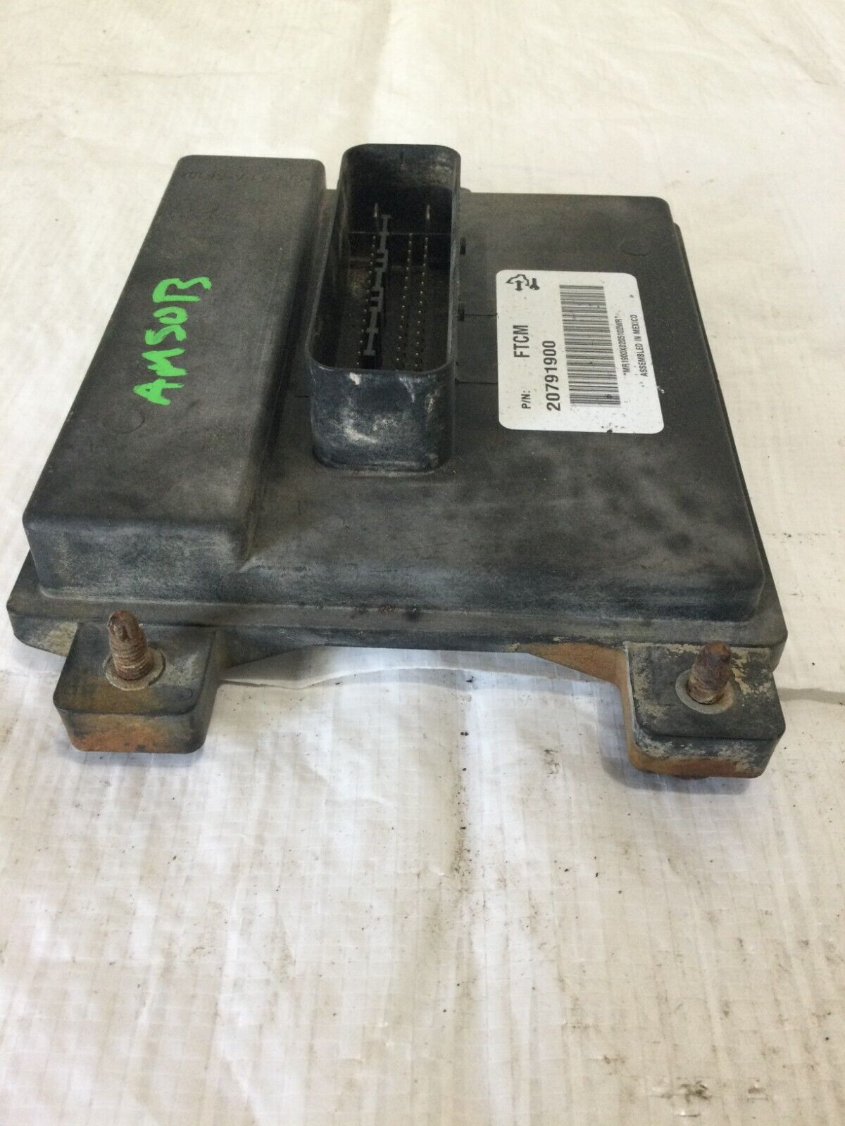2007 GMC Acadia Fuel Pump Control Module / Chassis Brain Box  20791900 OEM