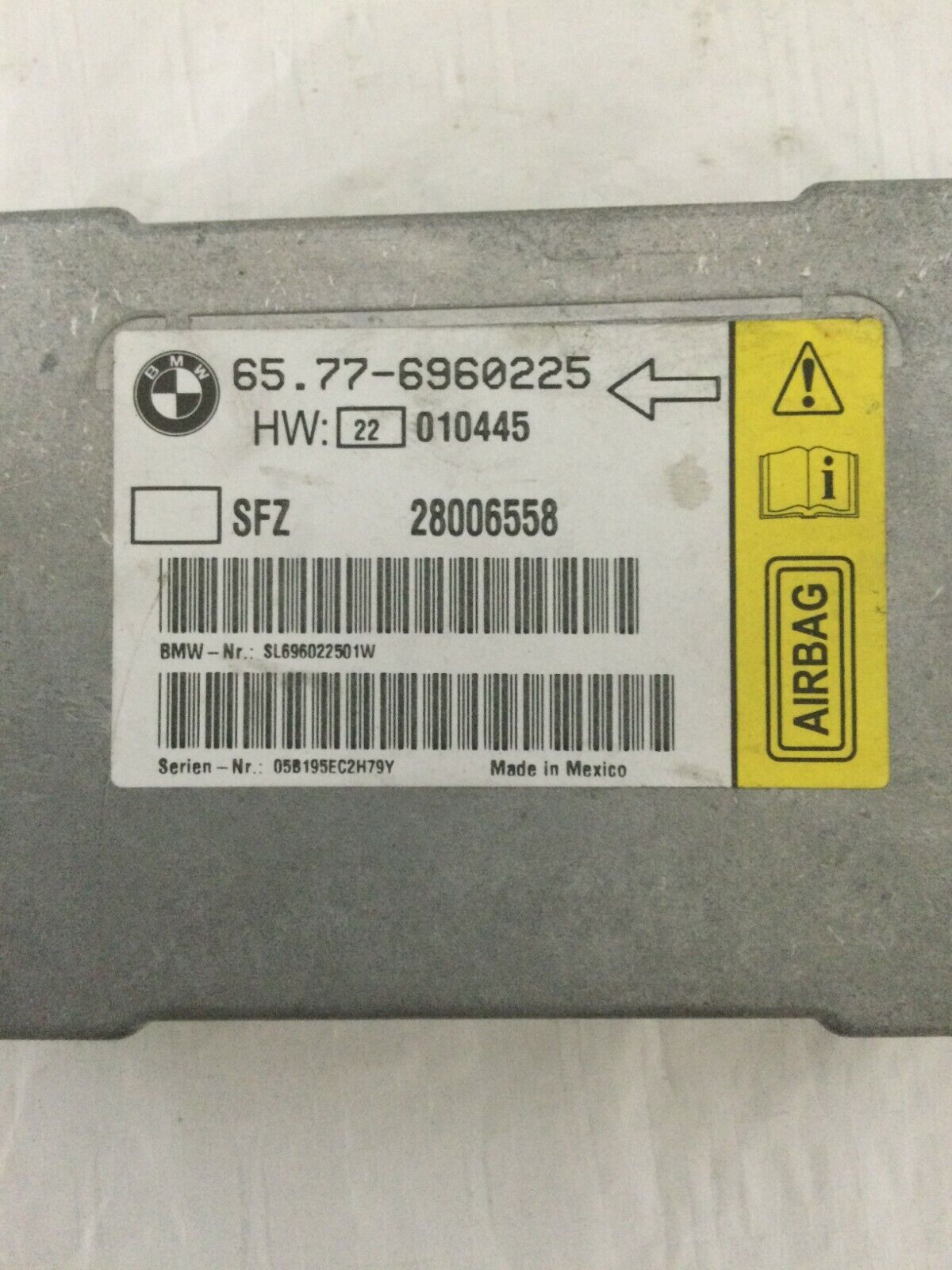 2006 BMW 750Li Sedan Crash Impact Sensor Module OEM 6960225 