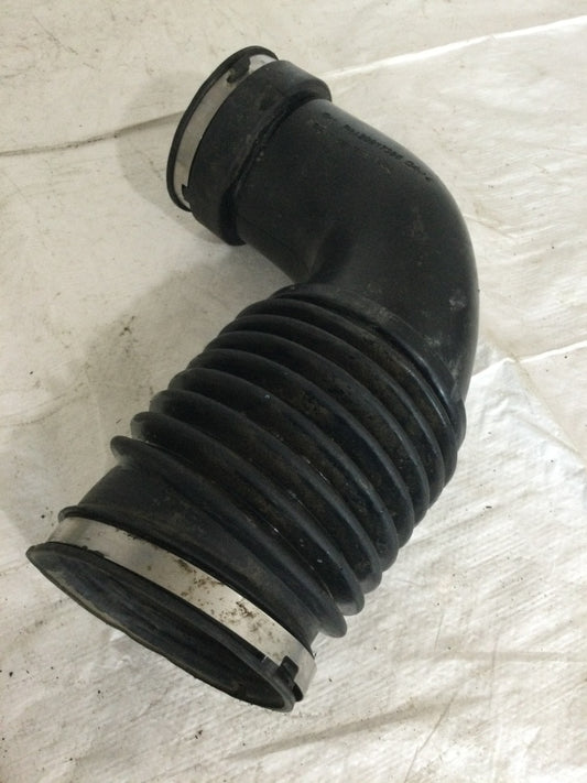 2014 GMC Sierra 2500 6.6L Air Cleaner Outlet Duct OEM 20917396