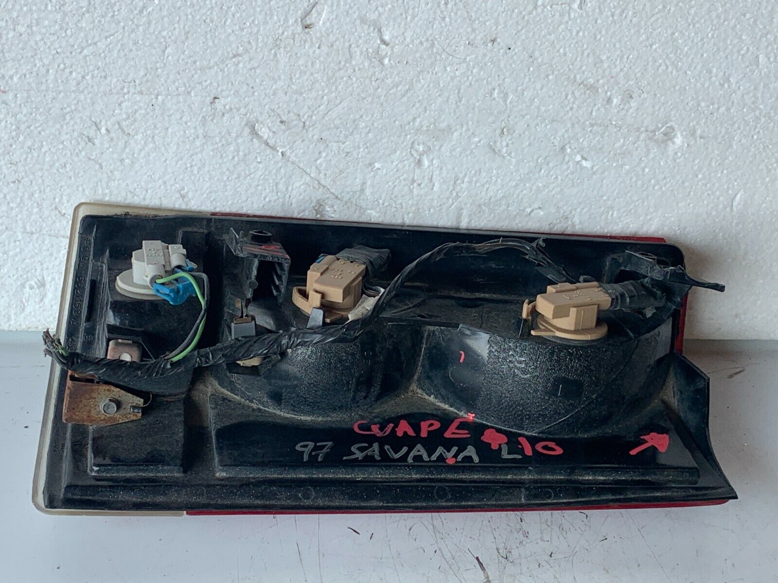 1996-1999 Chevrolet Express GMC Savana Rear Left Driver Side Tail Light Lamp OEM