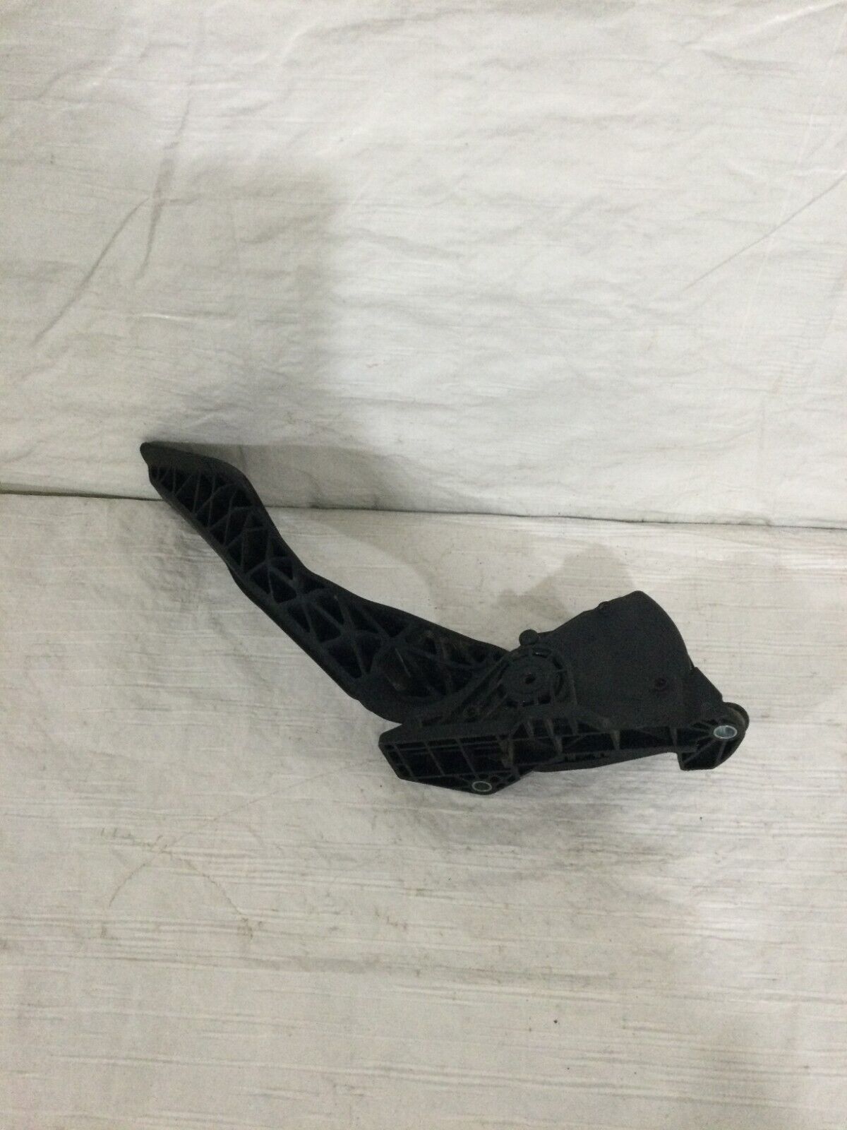 2007-2011  GMC Sierra 2500 HD Accelerator Pedal 15847349 OEM