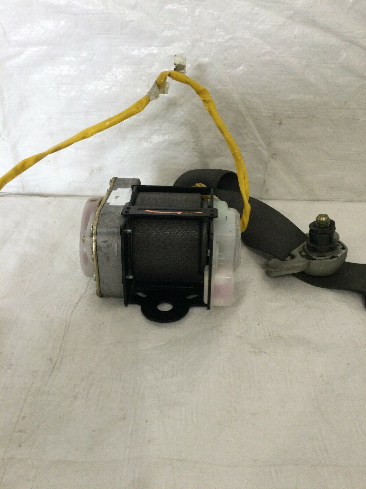 1999-2006 - Suzuki XL-7 XL7 Grand Vitara Passenger Side Seat Belt Retractor OEM