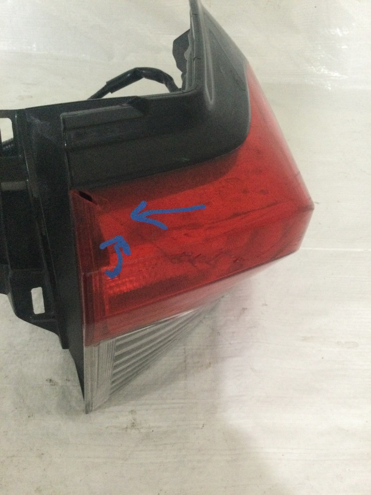 2019-2021 Toyota Rav4 Right RH Tail Light Tail Lamp OEM 81550-0R09000 DAMAGED