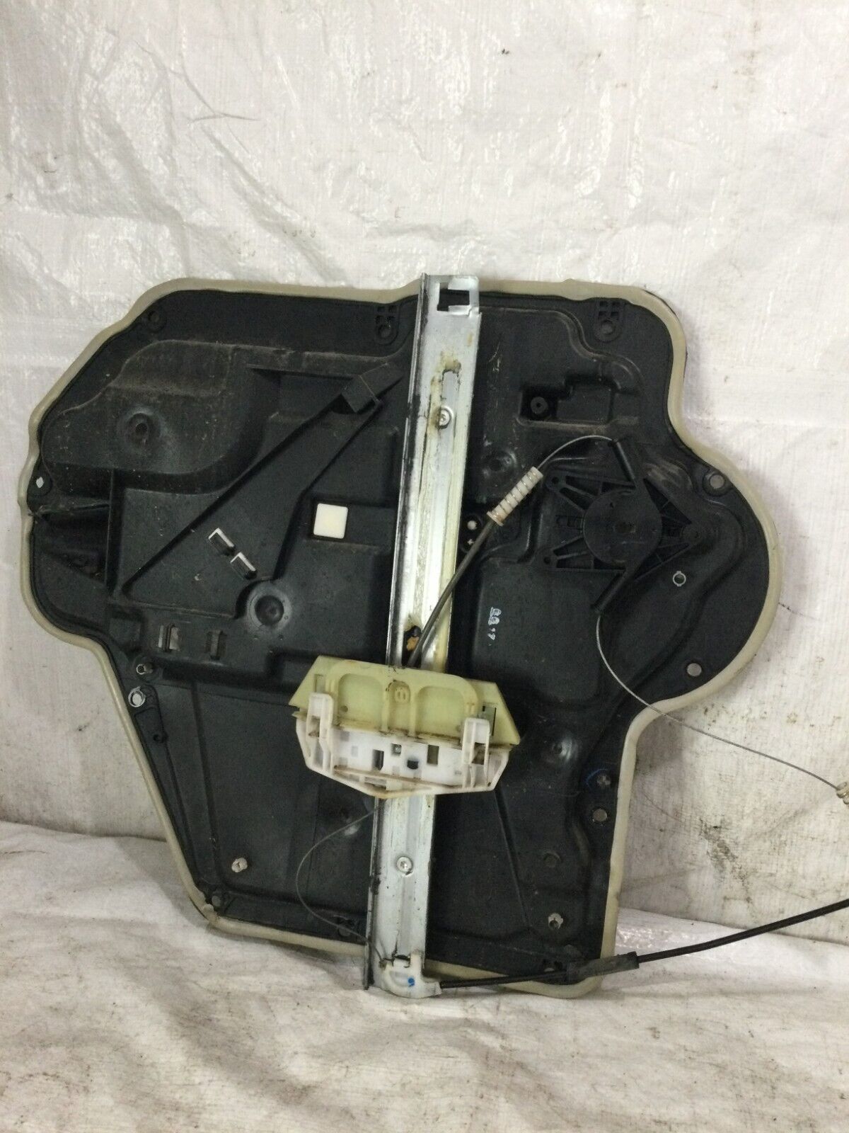 2017 Jeep Wrangler Front Right Passenger Door Window Regulator OEM