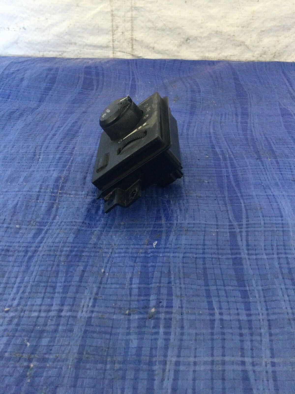 2006-2008 Dodge Ram 2500 3500 Headlight Headlamp Switch W/ Cargo 56049637AD OEM