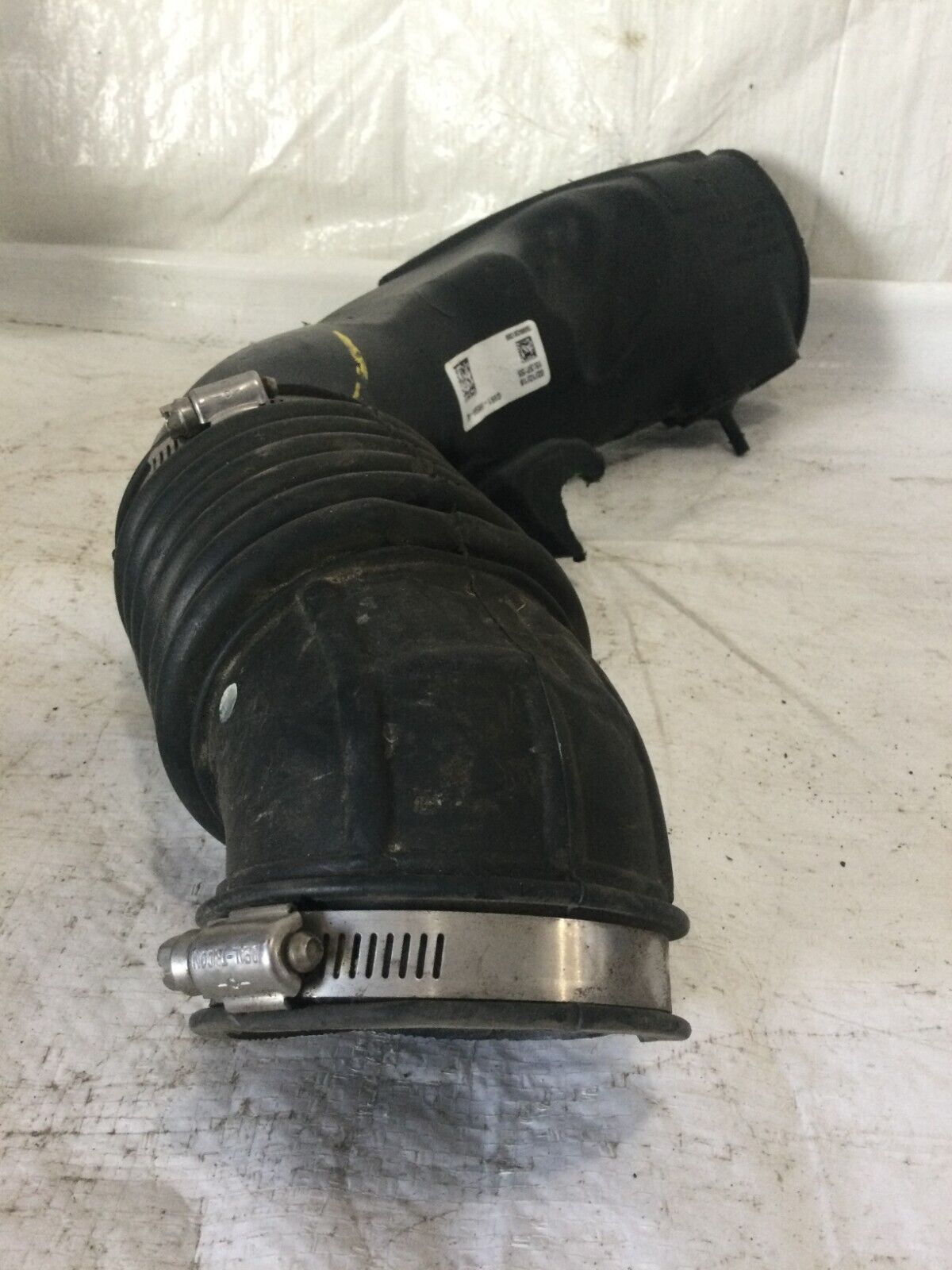 2017-2019 Ford Escape Air Intake Tube Resonator Duct GV61-9R504-AE OEM (Damage)