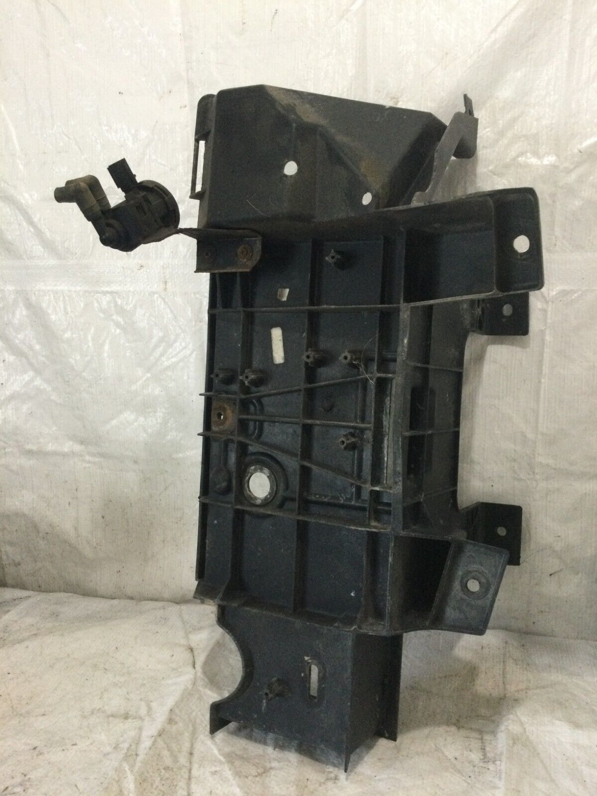 2006 Dodge Ram 1500   Battery Tray  Holder Assembly 55277059A OEM