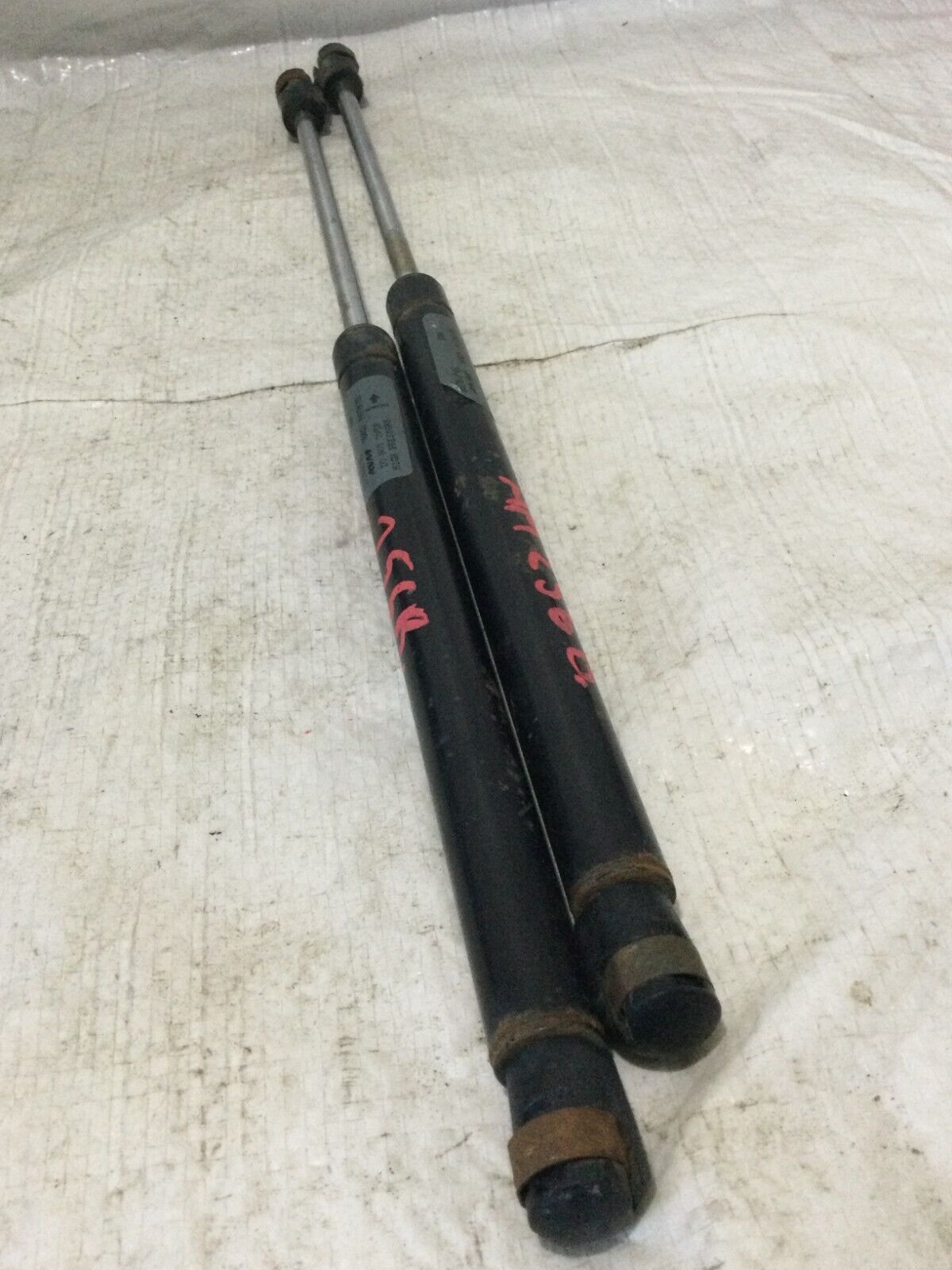 2004-2007 Dodge Ram 1500 2500 3500 Hood Shock Strut Set OEM 55276321AC