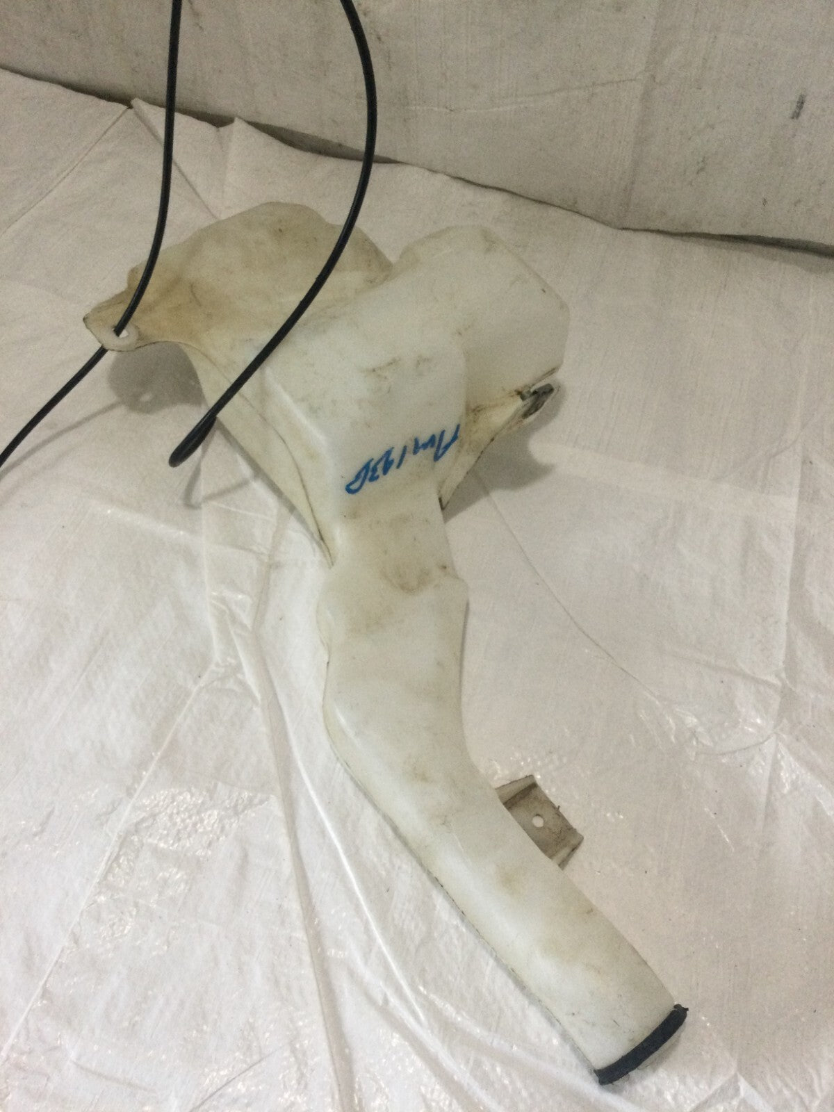 2018 2015-2018 Chevy Silverado 1500 Windshield Washer Fluid Reservoir Bottle OEM