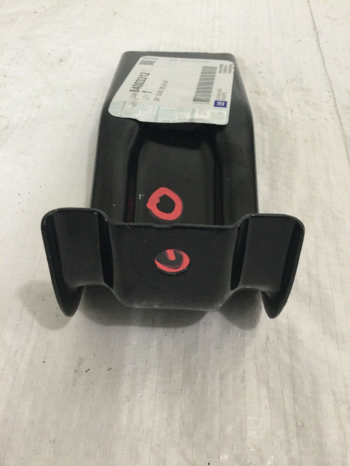 2021 Chevrolet Silverado 1500 Front Fender Upper Bracket OEM 84003312