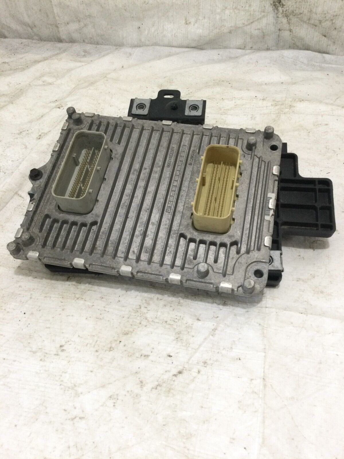 2019 Dodge ram 1500  Engine motor Brain Box 8743AI OEM